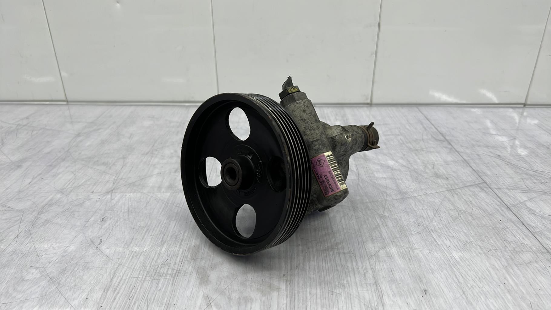 Pompe de direction RENAULT LAGUNA 2 PHASE 1 Essence - 1