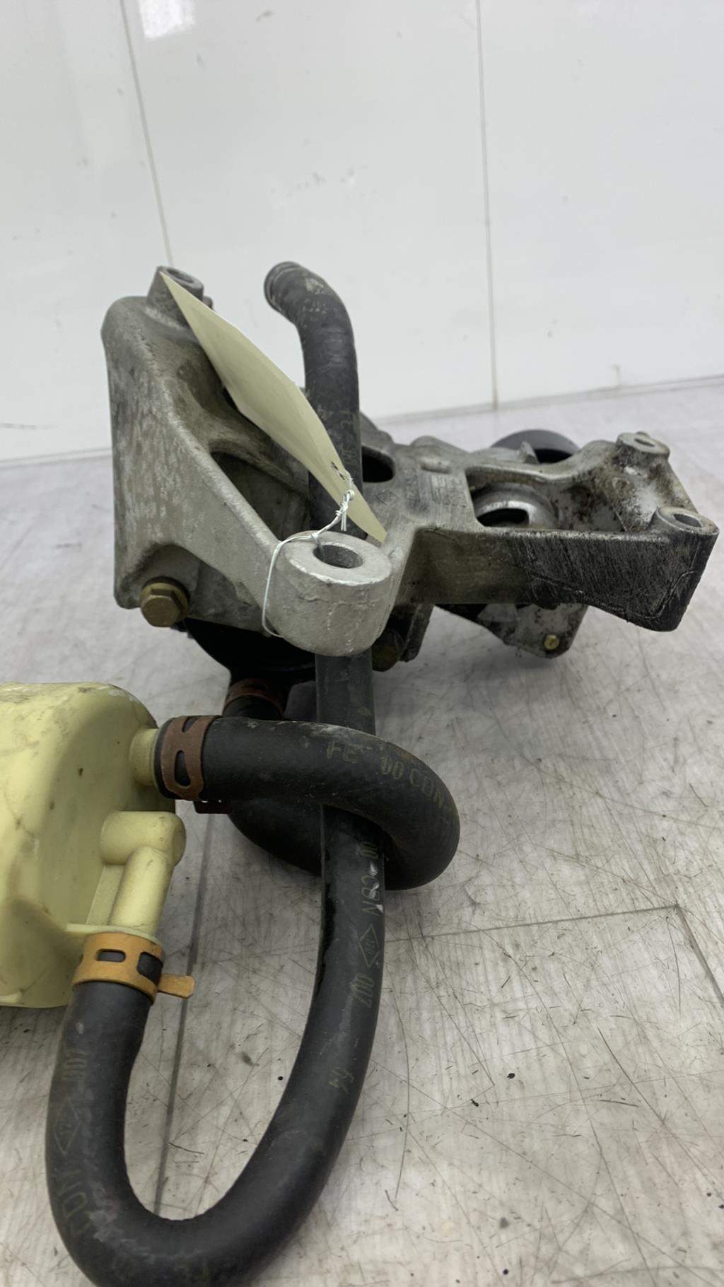 Pompe de direction RENAULT LAGUNA 1 PHASE 2 Essence - 1