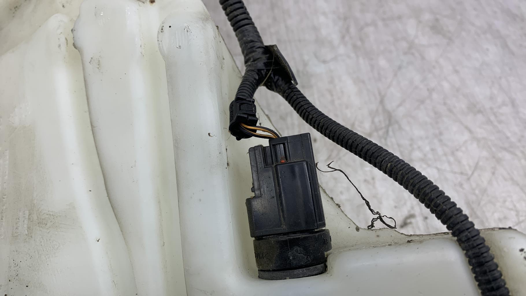 Vase de lave glace FORD C-MAX 1 PHASE 1 Diesel - 1