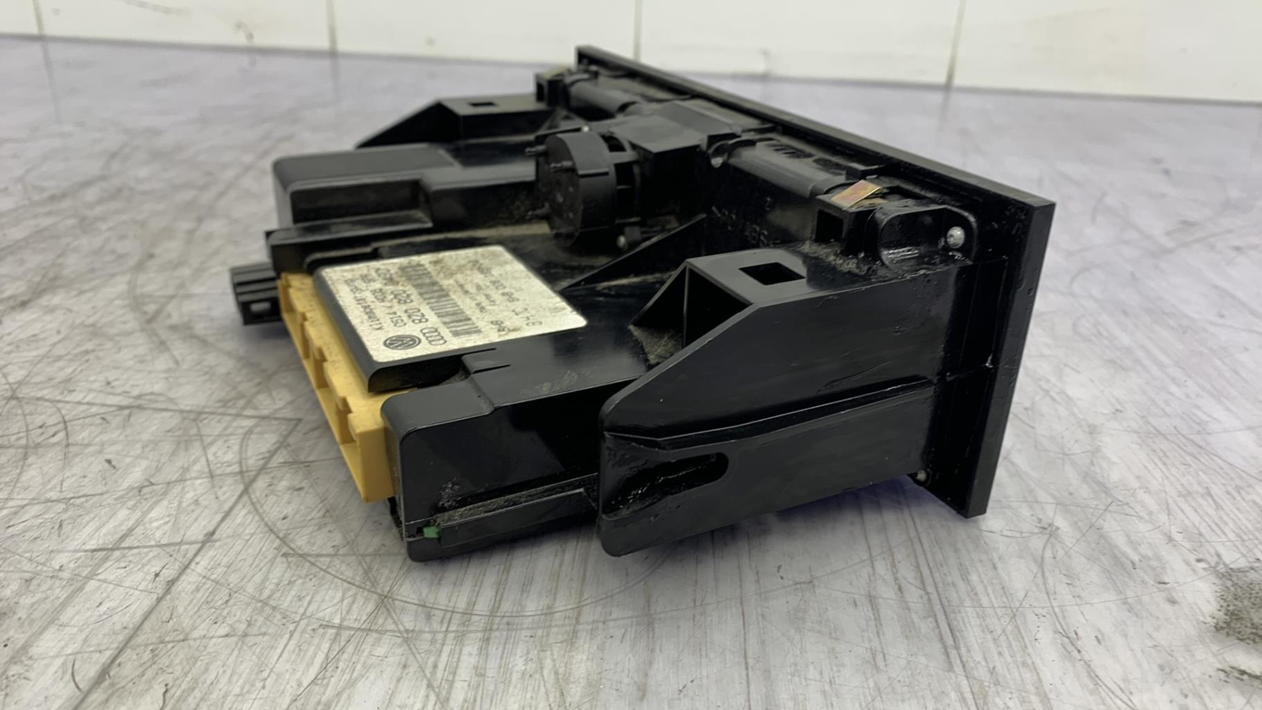 Commande chauffage AUDI A2 Essence - 1