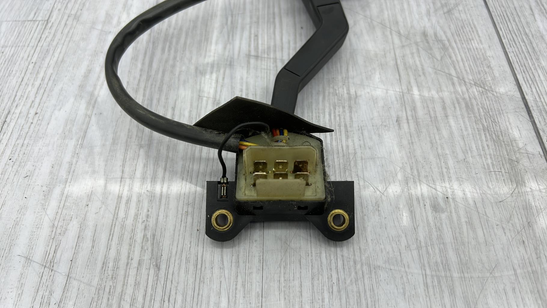 Devio tergicristalli VOLVO 740 PHASE 2 BREAK Gasolina - 1
