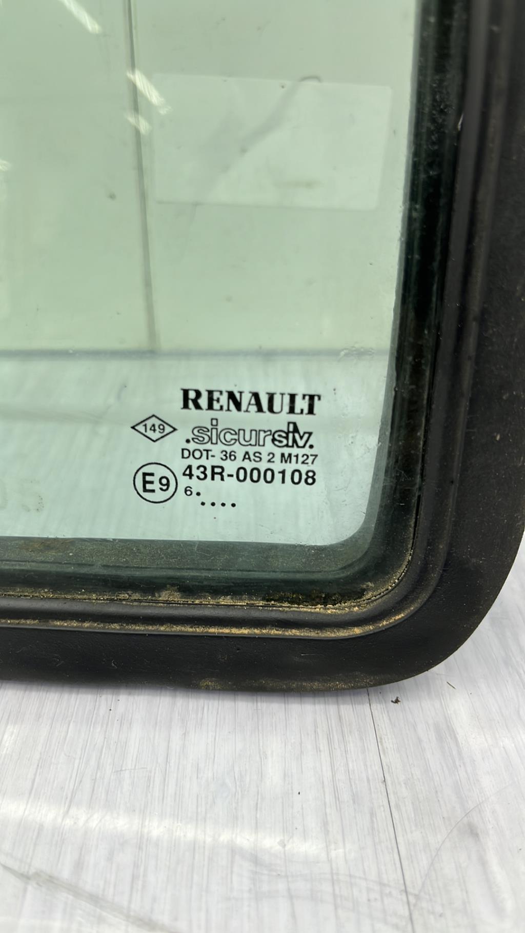 Custode arriere droit RENAULT TWINGO 1 PHASE 1 Essence - 1