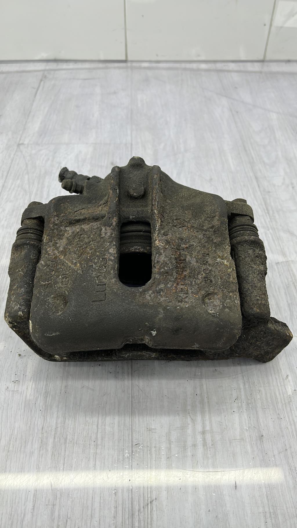 Pinza freni anteriore destra RENAULT MEGANE 1 BREAK Diésel - 1