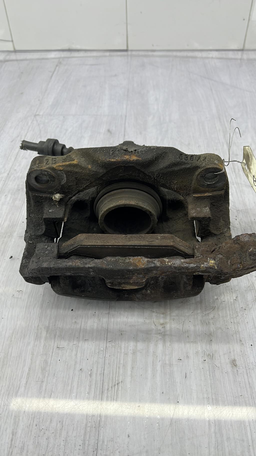 Pinza freni anteriore sinistra RENAULT MEGANE 1 BREAK Diésel - 1