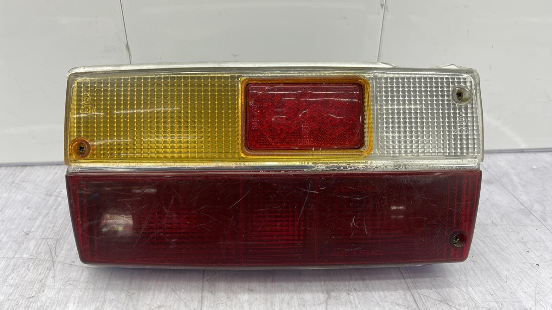 Fanale posteriore principale destro (luci) PEUGEOT 204 Gasolina - 1