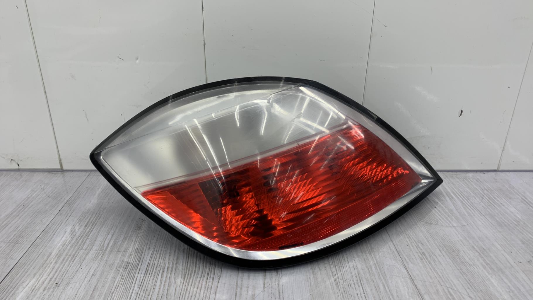 Fanale posteriore principale sinistro (luci) OPEL ASTRA H PHASE 1 Diésel - 1