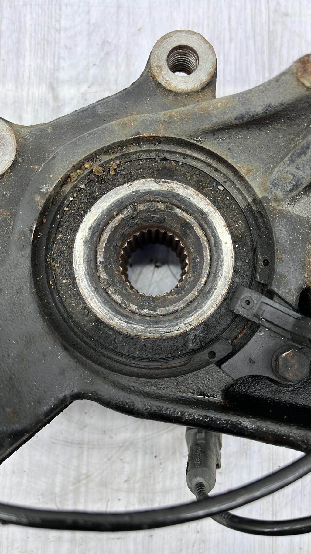 Fusee avant droit CITROEN C4 2 PHASE 1 Diesel - 1