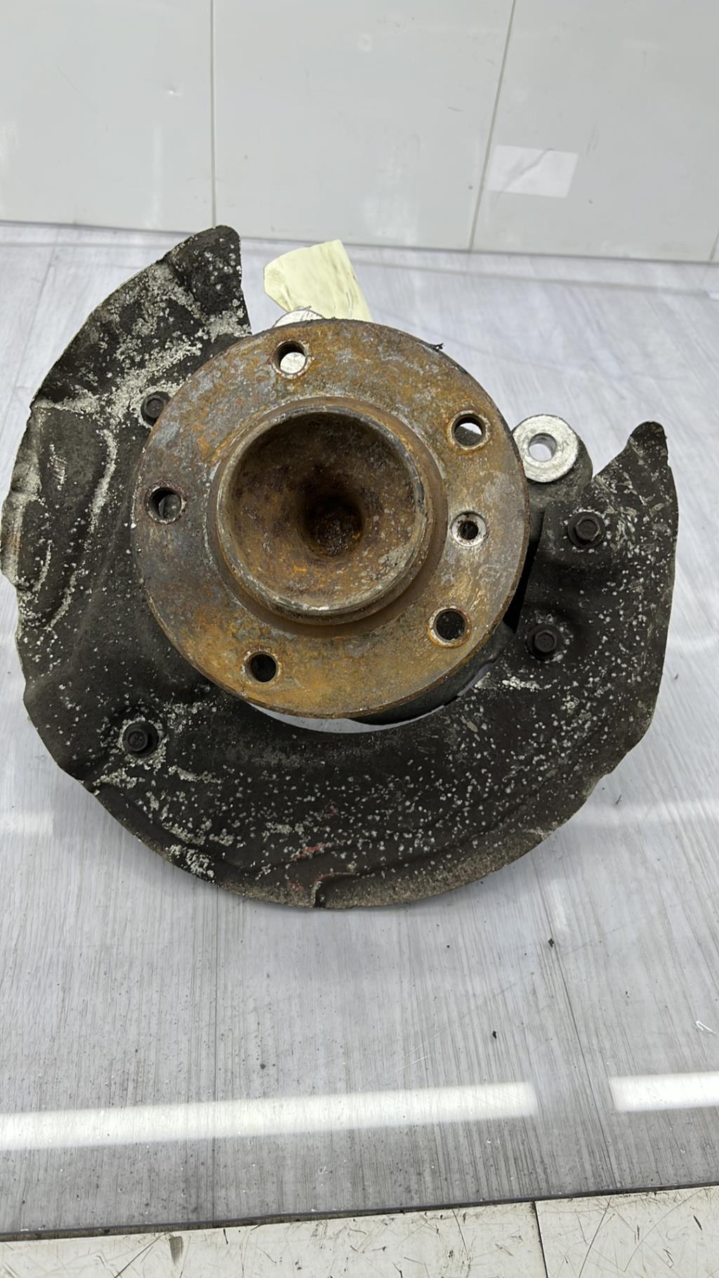 Fusee avant droit BMW SERIE 1 E87 PHASE 2 Diesel - 1