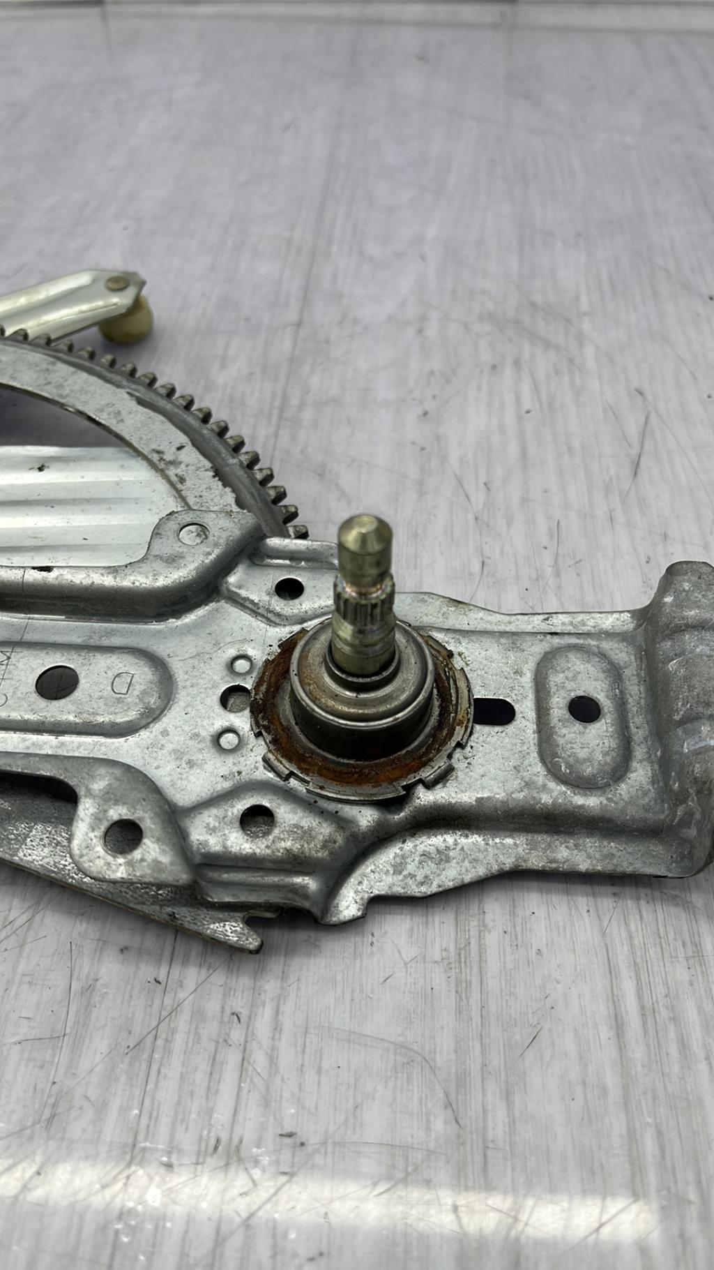 Alzacristalli manuale anteriore destro PEUGEOT 205 PHASE 2 Gasolina - 1