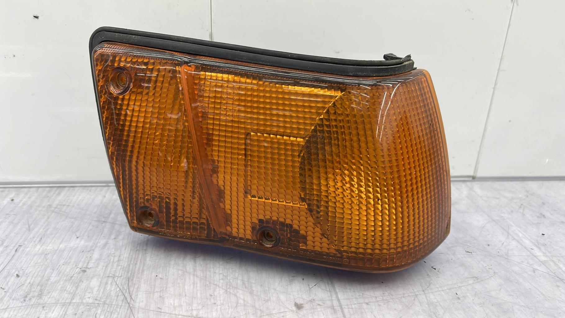 Gruppo ottico anteriore secondario destro (luci)(freccia) NISSAN SUNNY 3 Diésel - 1
