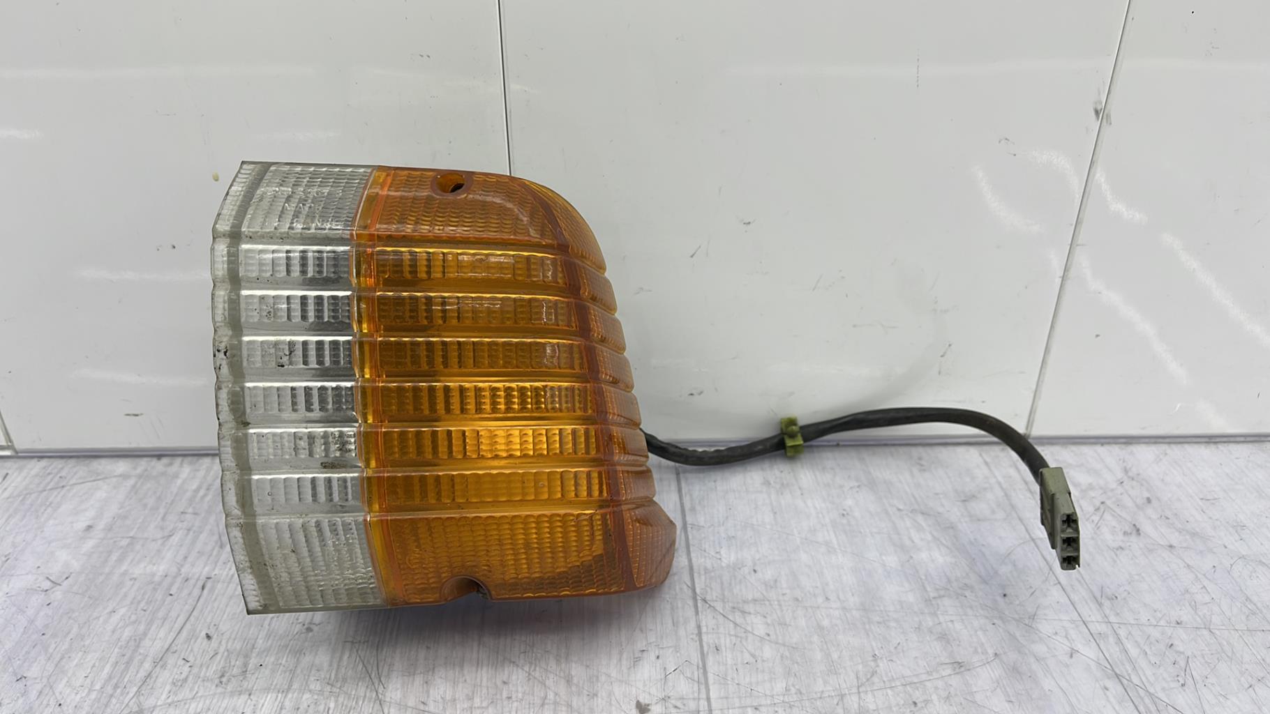 Gruppo ottico anteriore secondario sinistro (luci)(freccia) PEUGEOT 305 PHASE 2 Gasolina - 1