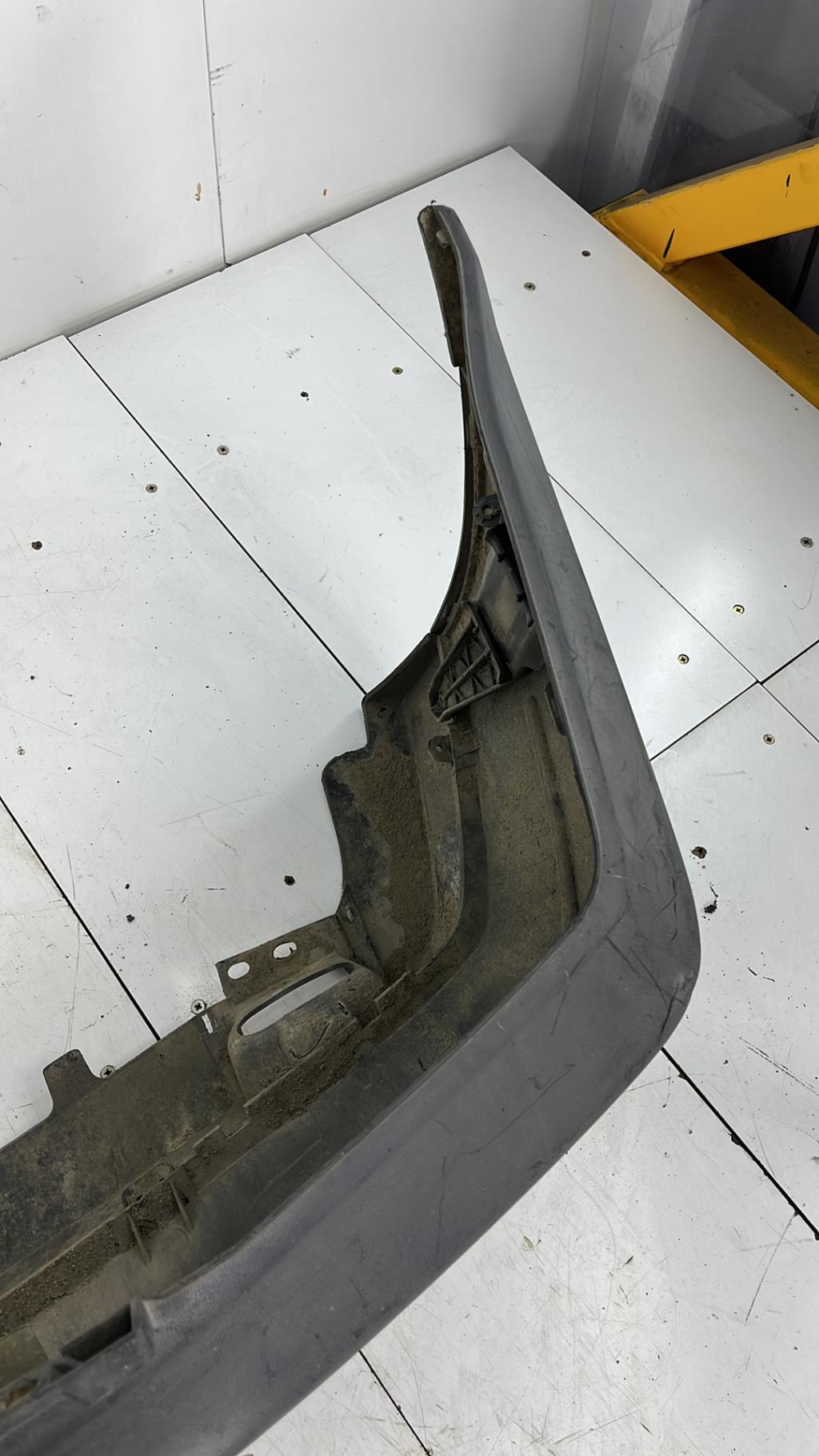Pare choc arriere VOLKSWAGEN GOLF 3  - 1
