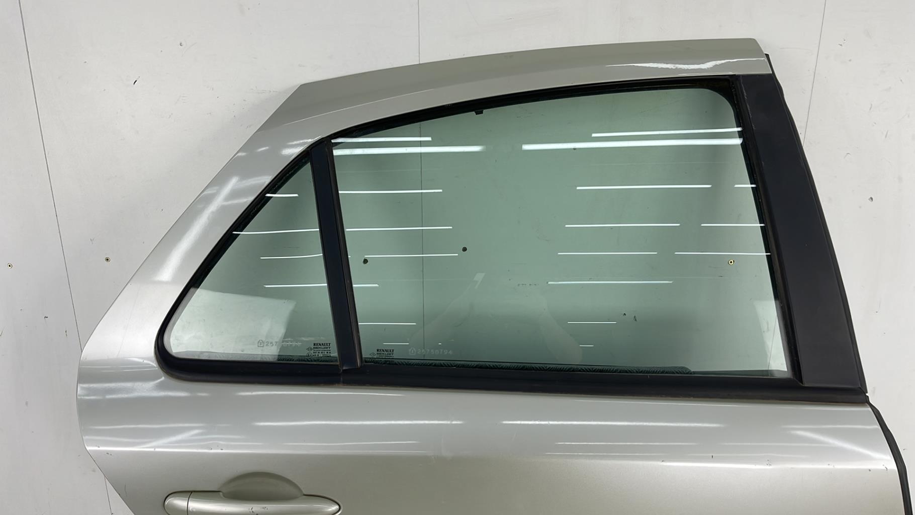 Portiera posteriore destra RENAULT LAGUNA 2 PHASE 1 Diésel - 1