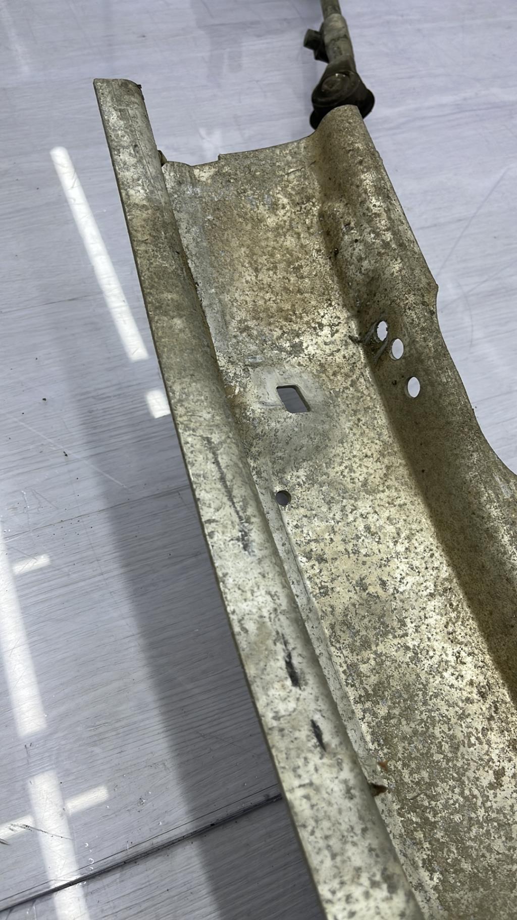 Traversa rinforzo paraurti posteriore AUDI A6 2 PHASE 1 Diésel - 1