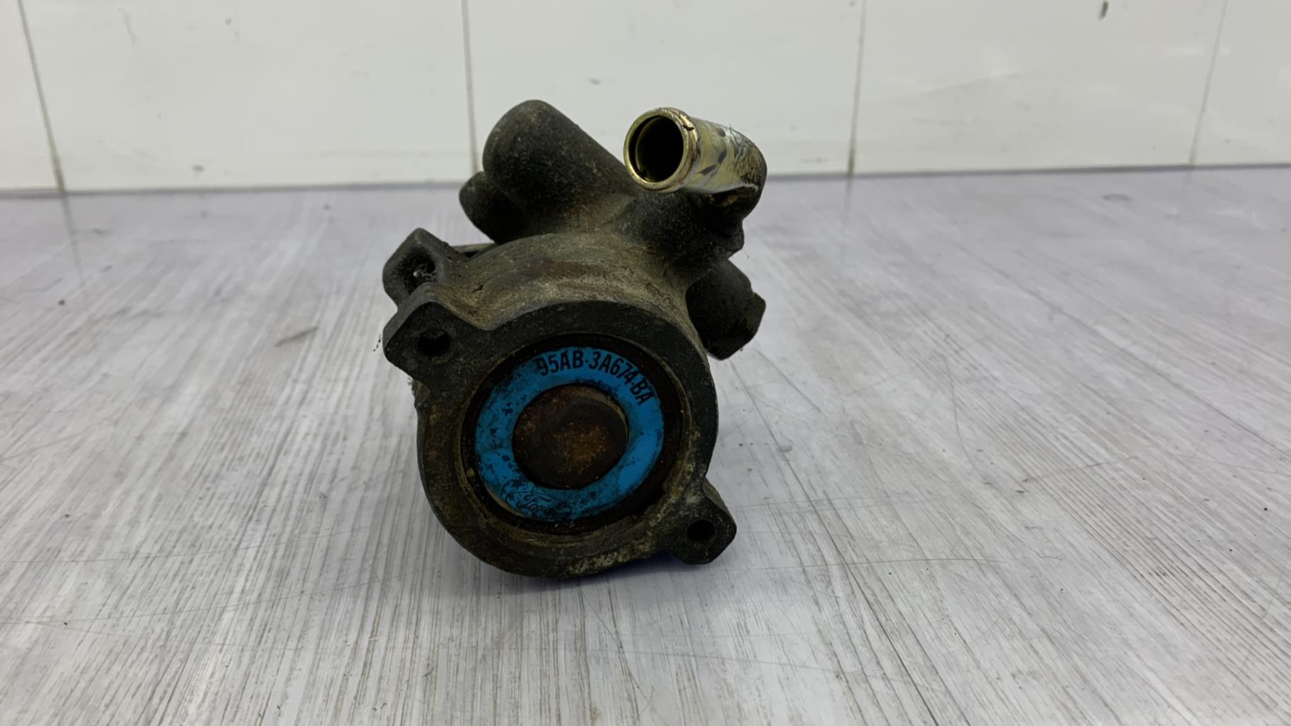 Pompe de direction FORD ESCORT 6 Diesel - 1