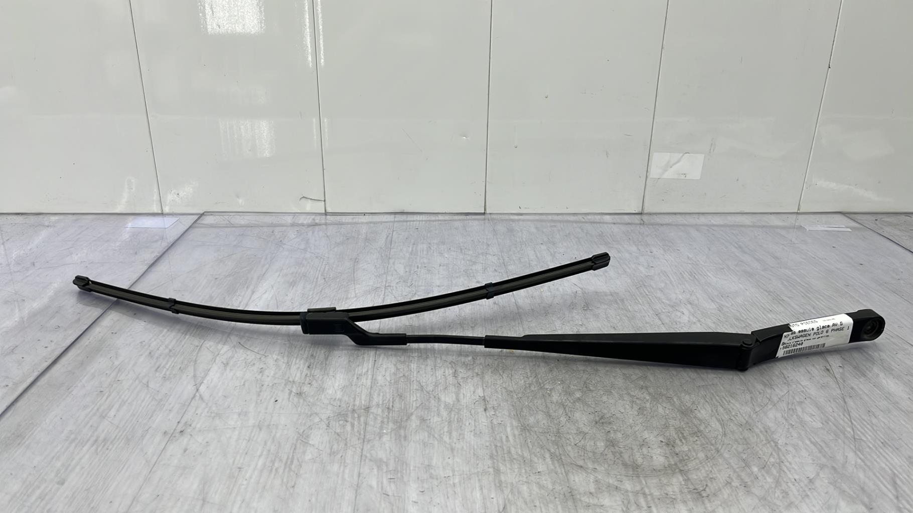 Braccio tergicristallo anteriore sinistro VOLKSWAGEN POLO 6 PHASE 1 Gasolina - 1