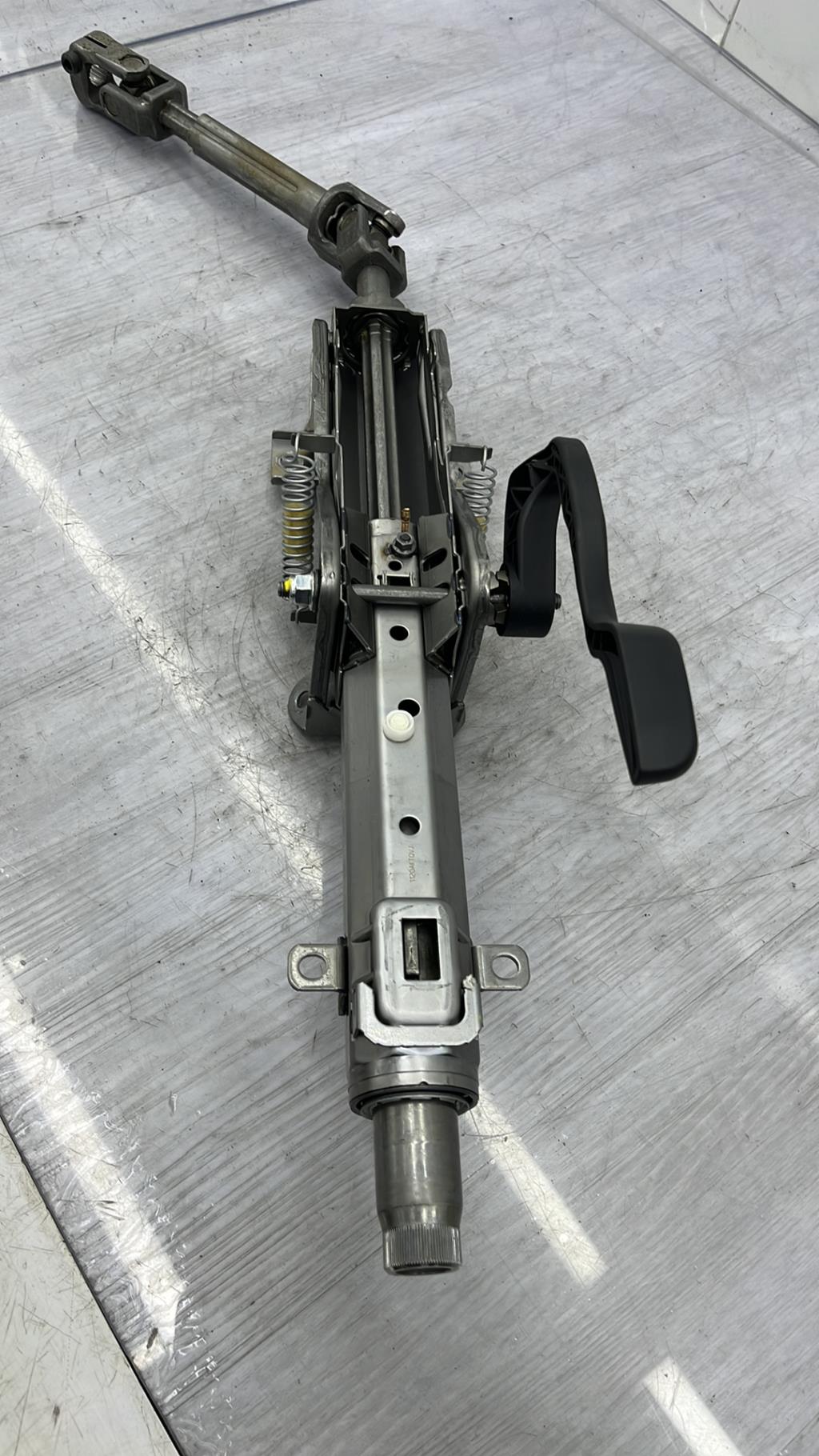 Colonne de direction VOLKSWAGEN GOLF 6 Essence - 1