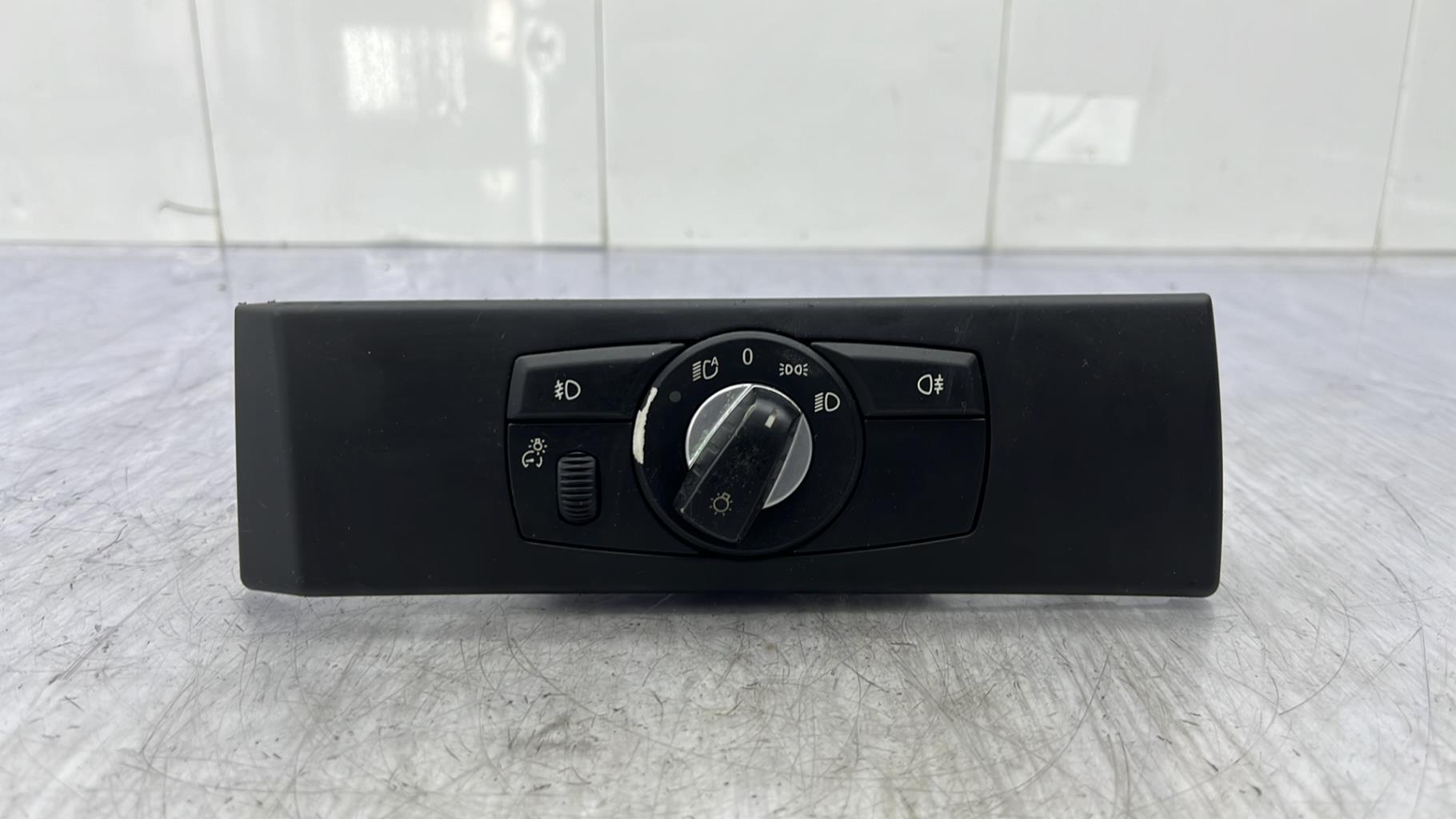 Commande de phare BMW SERIE 5 E61 TOURING PHASE 2 BREAK Diesel - 1
