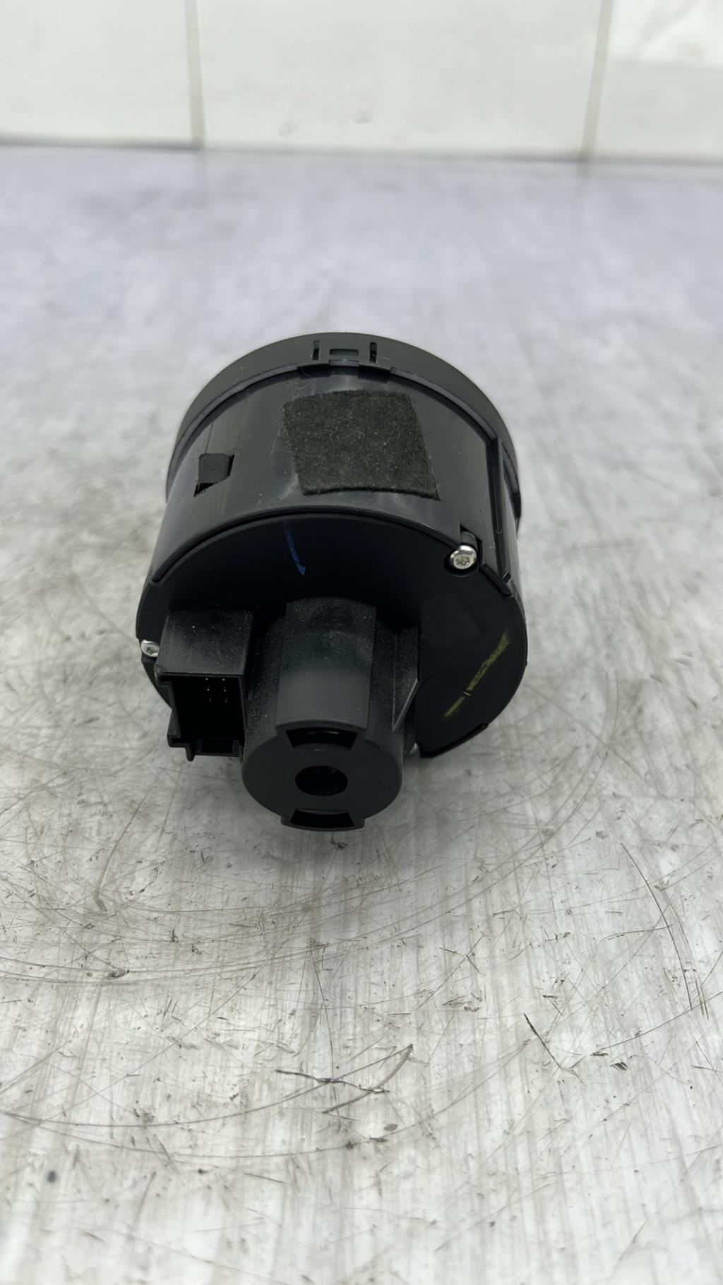 Commande de phare VOLKSWAGEN GOLF 6 Diesel - 1