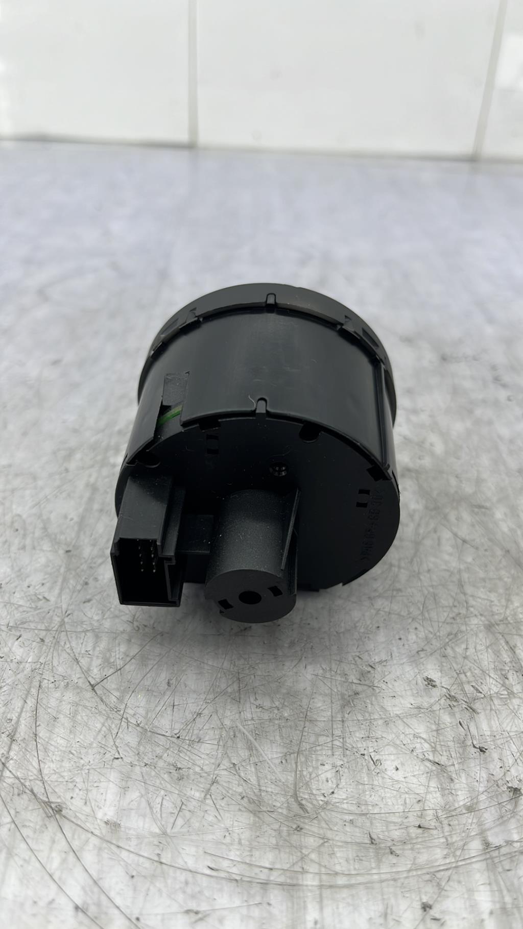 Commande de phare VOLKSWAGEN GOLF 6 Essence - 1