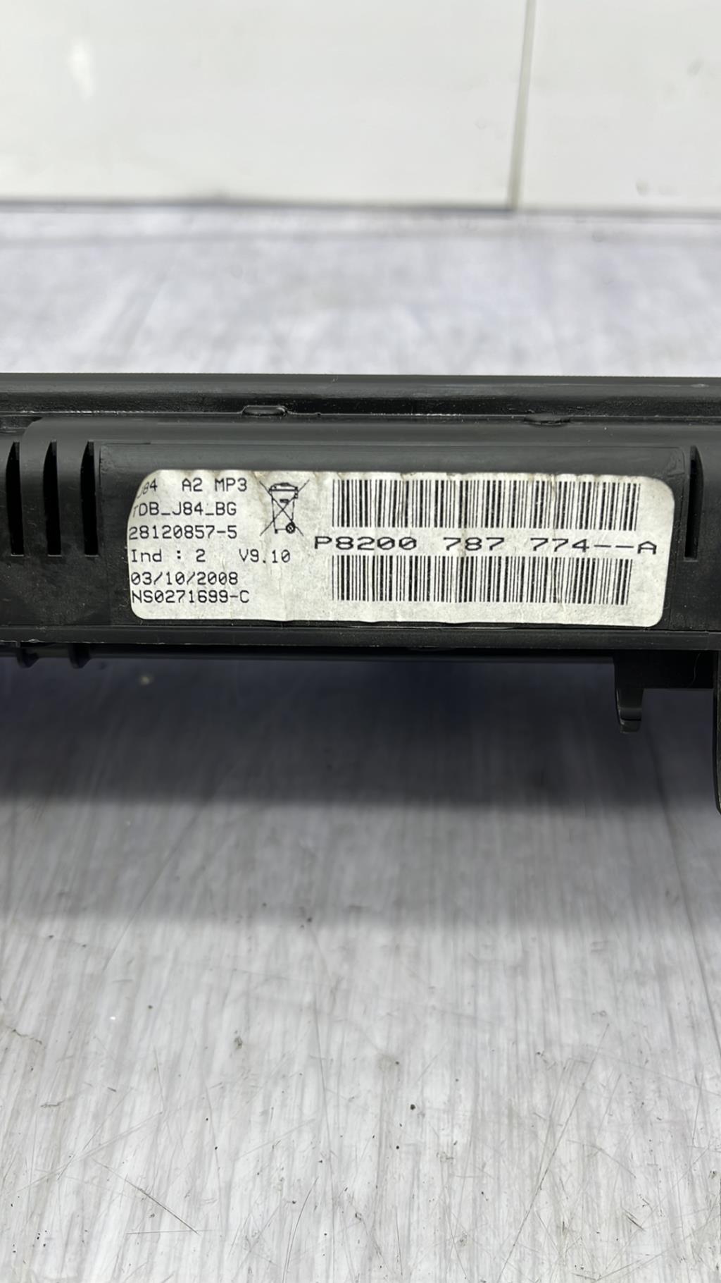Compteur RENAULT GRAND SCENIC 2 PHASE 2 Diesel - 1