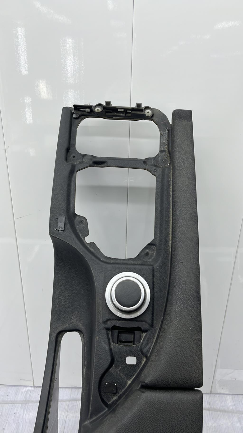 Console central (interieur plastique) BMW SERIE 5 E61 TOURING PHASE 2 BREAK Diesel - 1