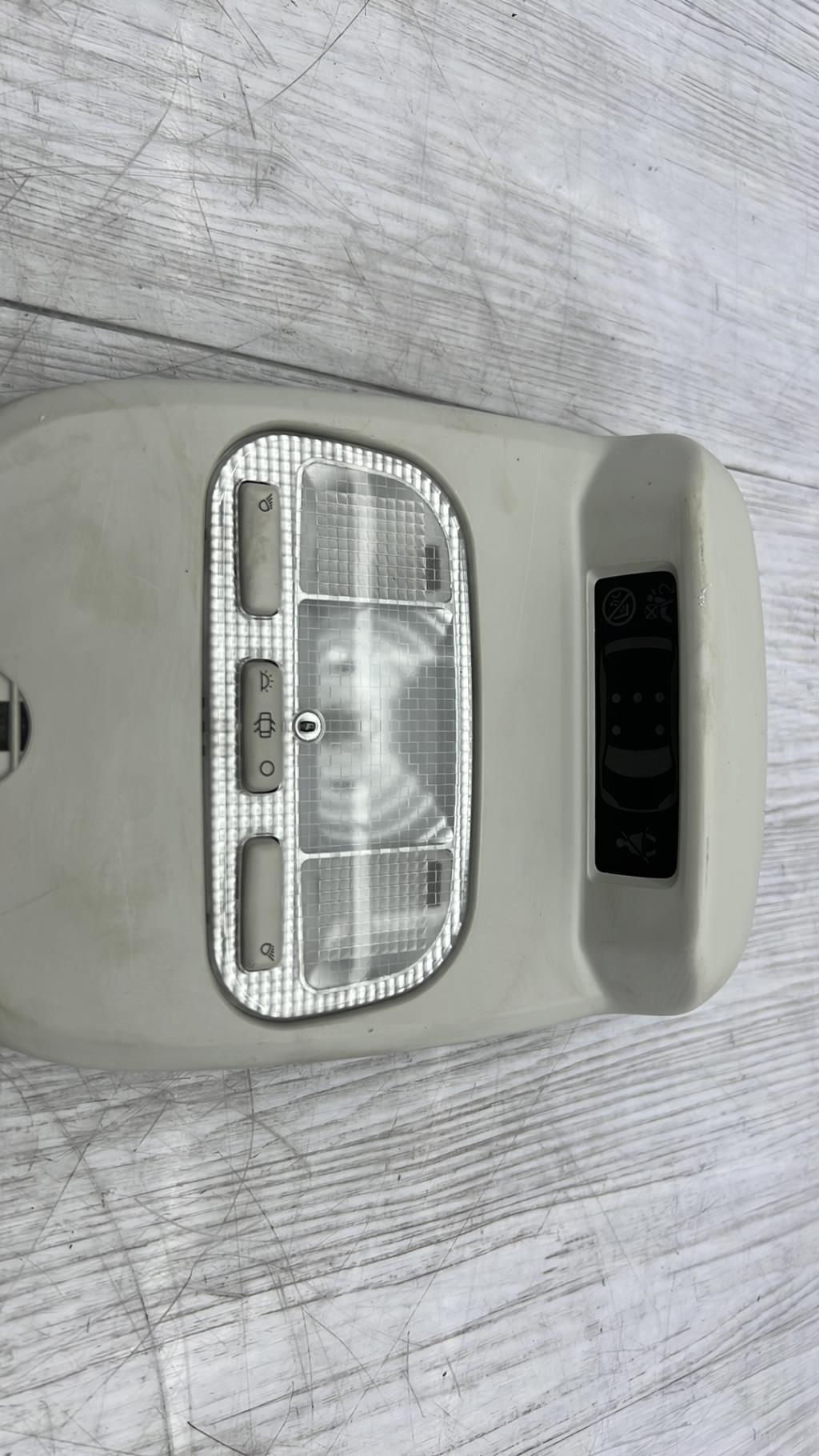 Eclairage de plafonnier PEUGEOT 308 1 PHASE 2 Diesel - 1