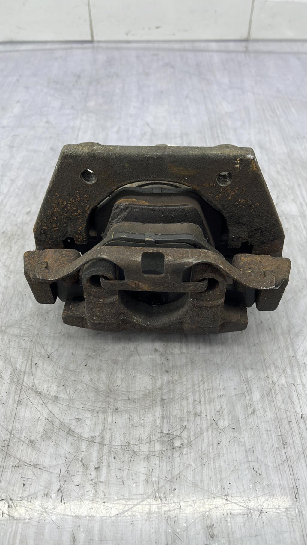 Pinza freni posteriore destra BMW X5 E53 Diésel - 1