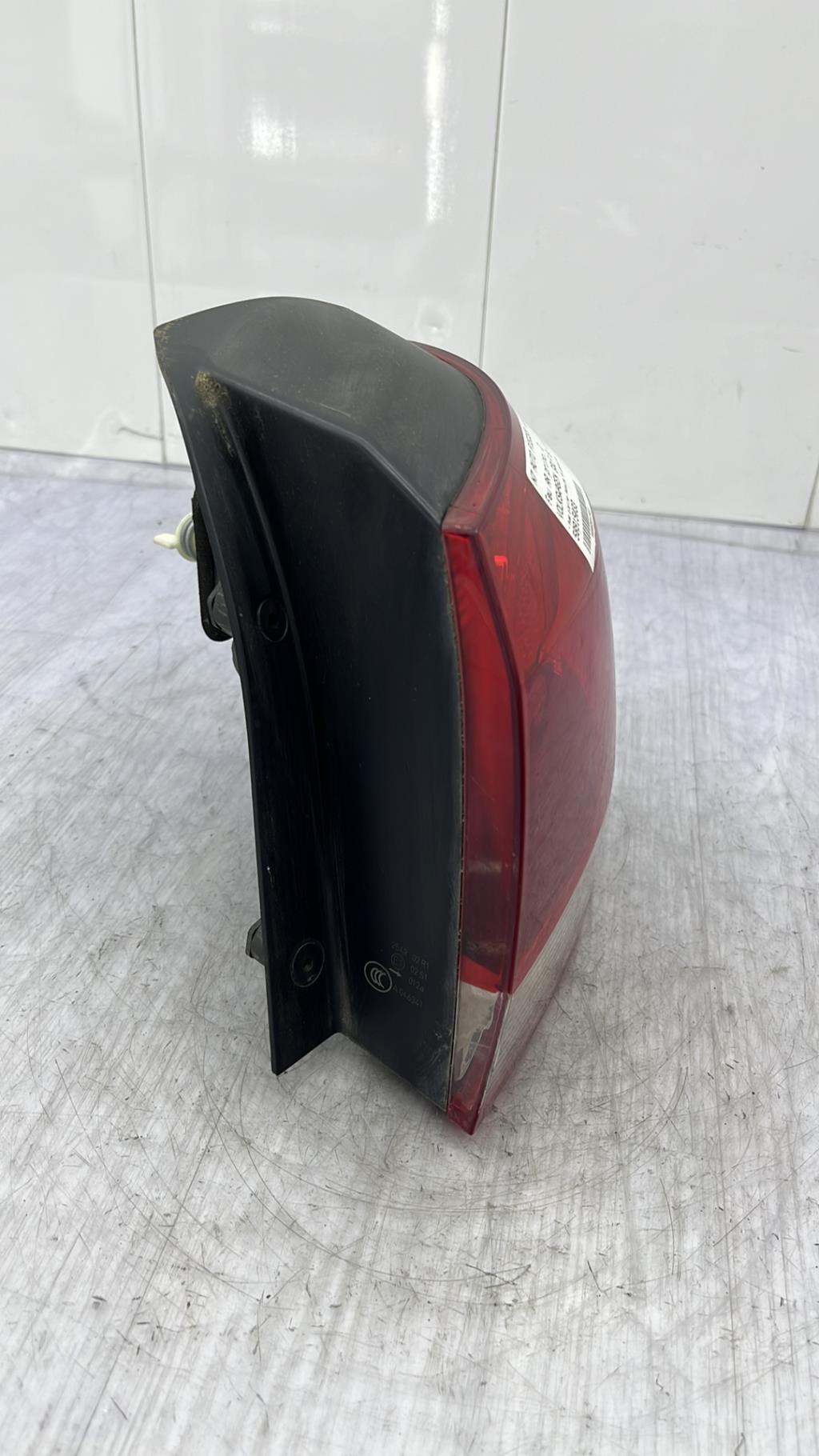 Fanale posteriore principale destro (luci) VOLKSWAGEN GOLF 6 Gasolina - 1