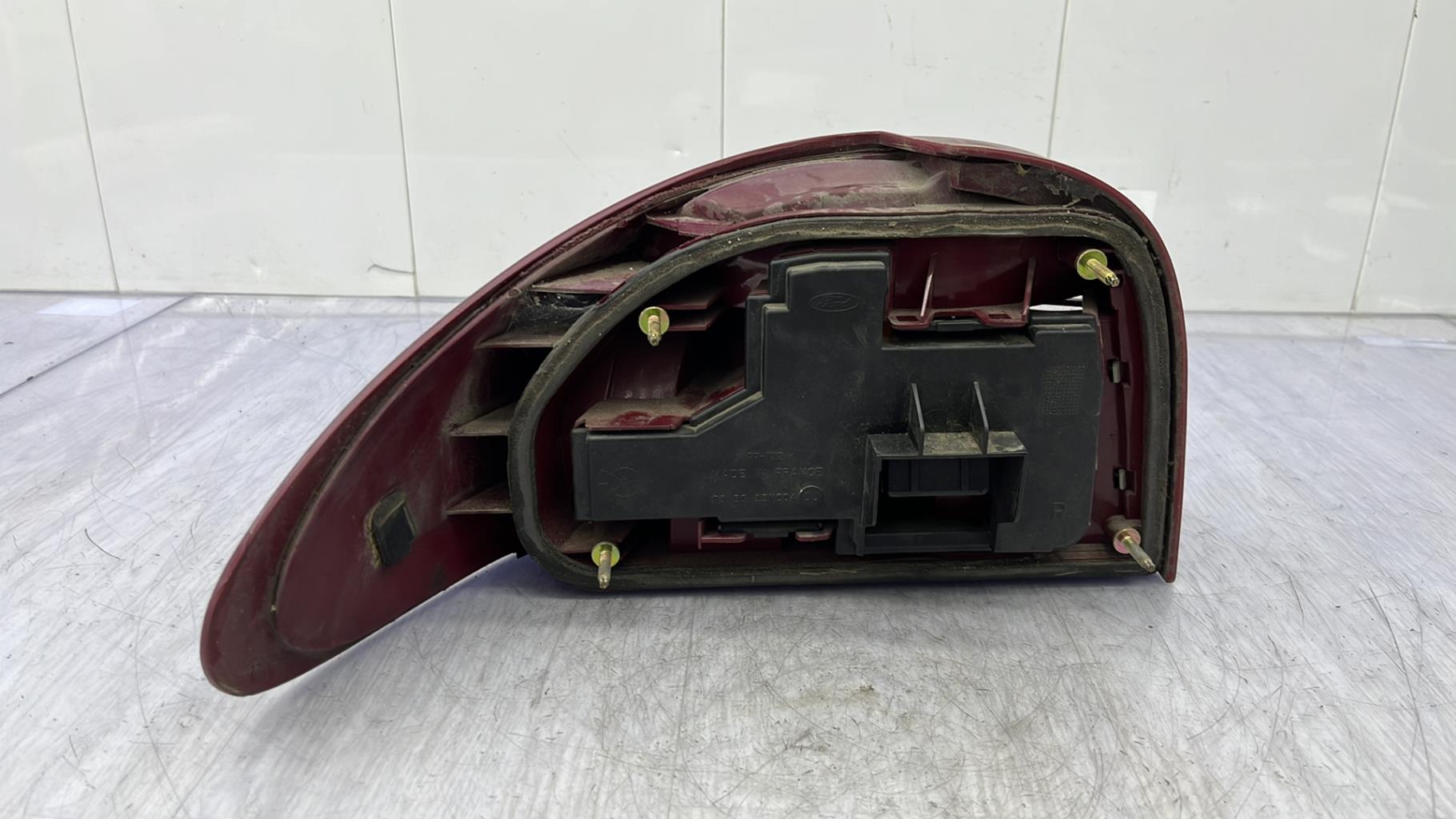 Fanale posteriore principale destro (luci) FORD MONDEO 1 PHASE 1 Diésel - 1