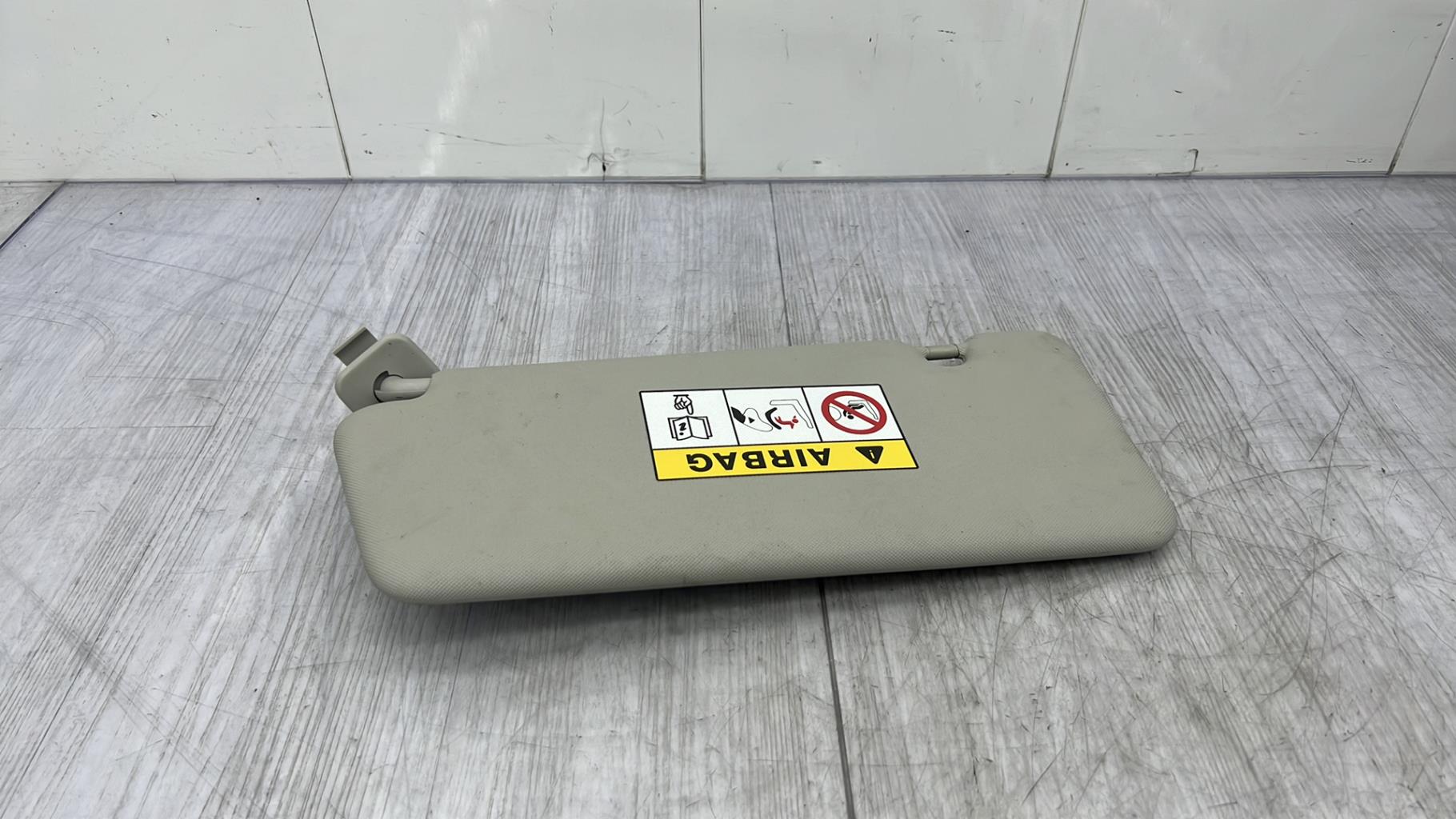 Pare soleil droit RENAULT CLIO 4 PHASE 1 Diesel - 1