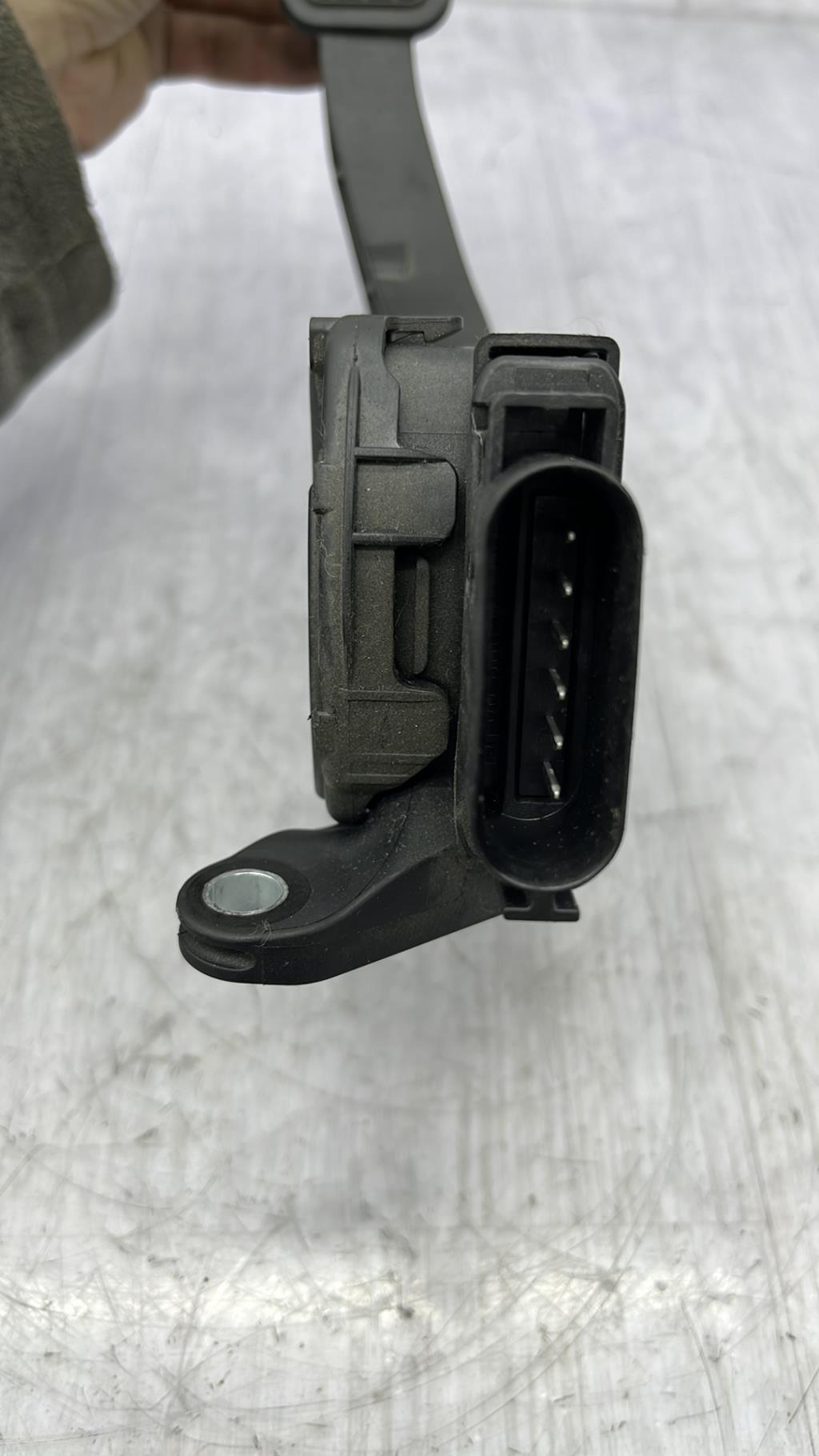 Pedale acceleratore FORD FIESTA 6 PHASE 1 Gasolina - 1