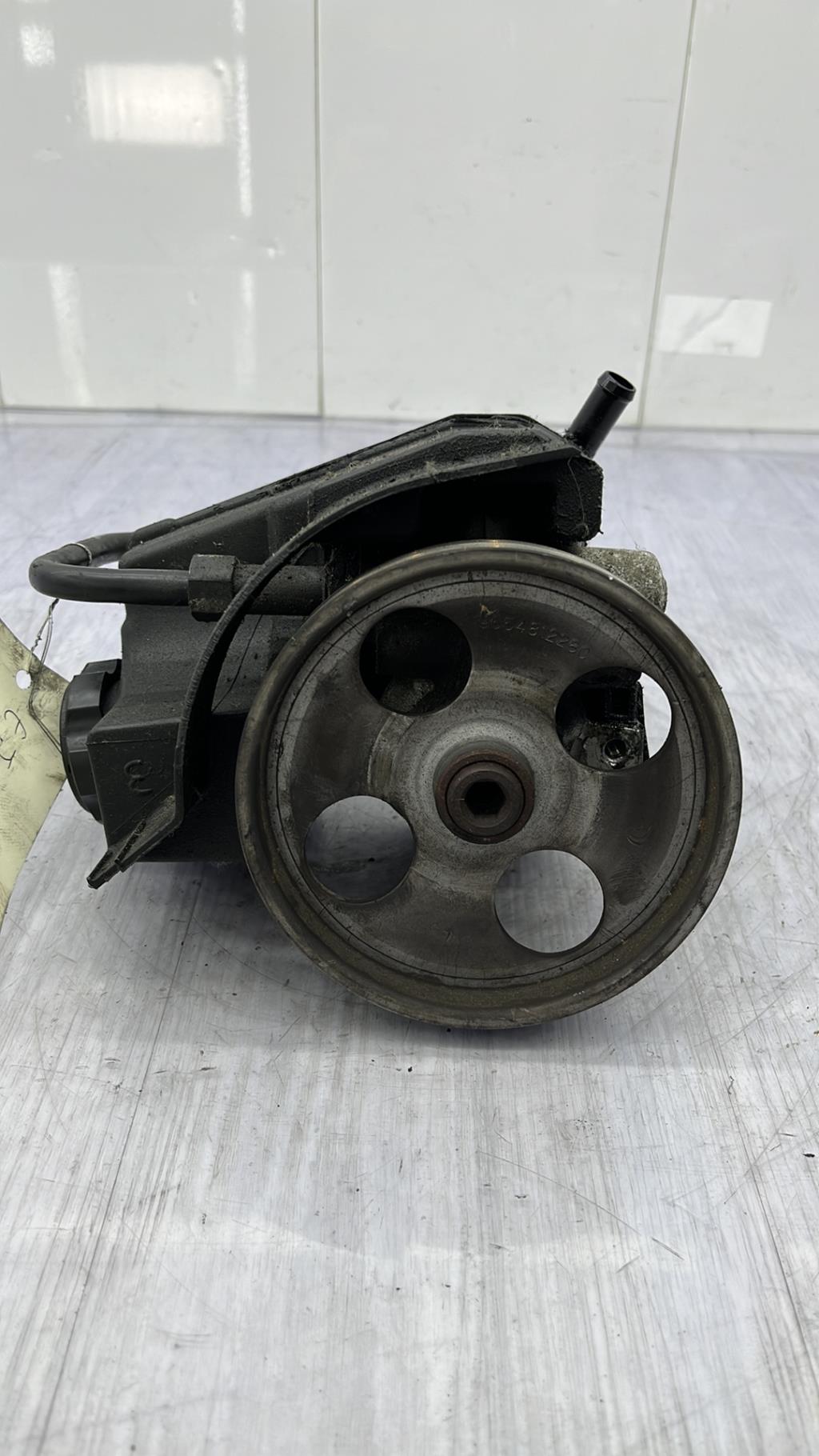 Pompe de direction PEUGEOT 206 PHASE 1 Diesel - 1