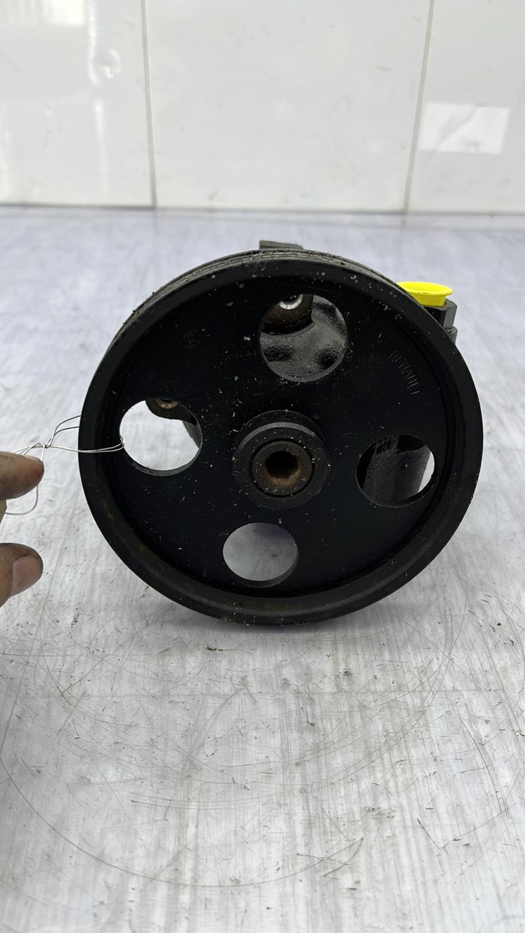 Pompe de direction RENAULT CLIO 2 PHASE 1 Essence - 1