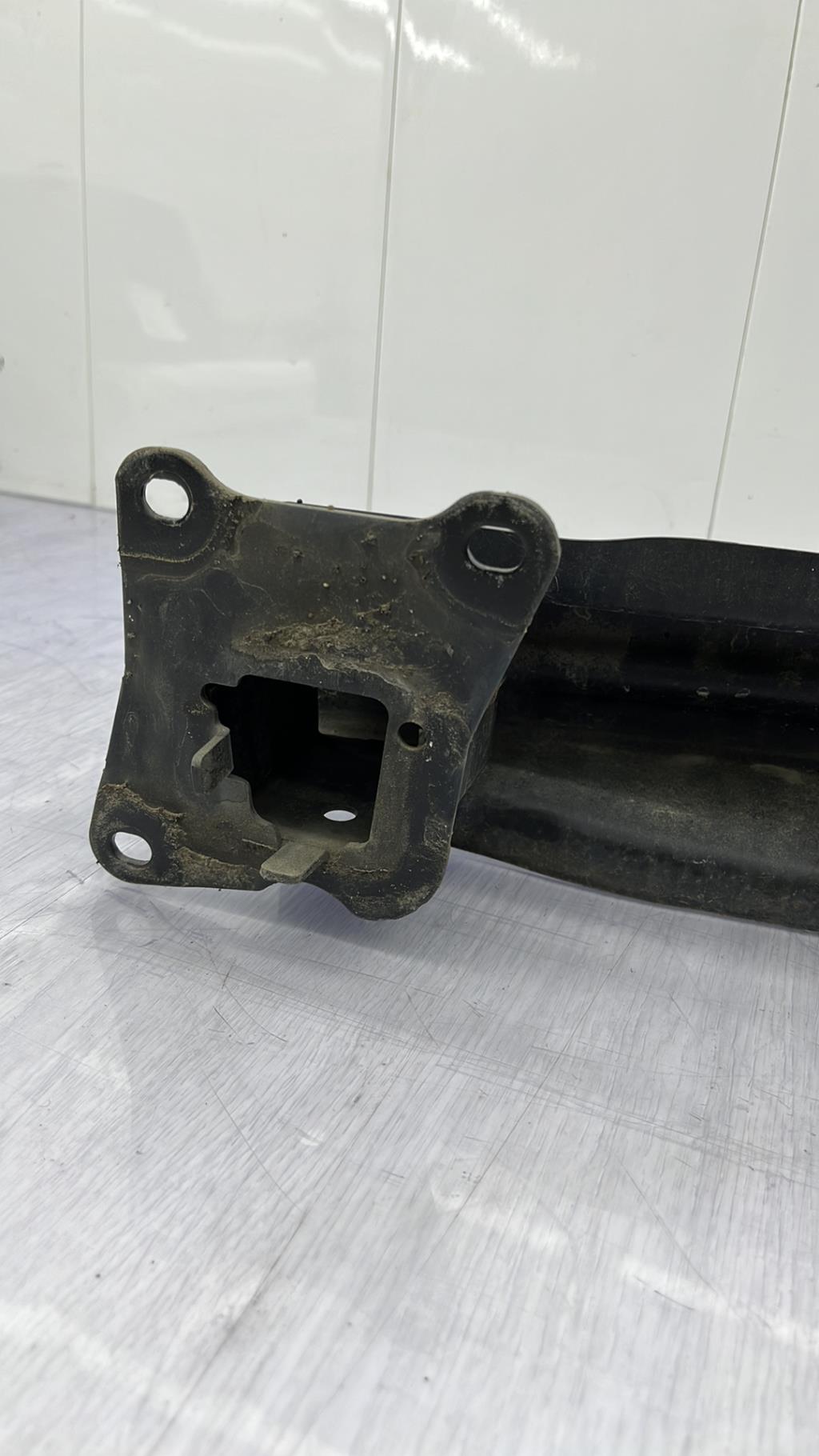 Traversa rinforzo paraurti posteriore VOLKSWAGEN GOLF 6 Diésel - 1