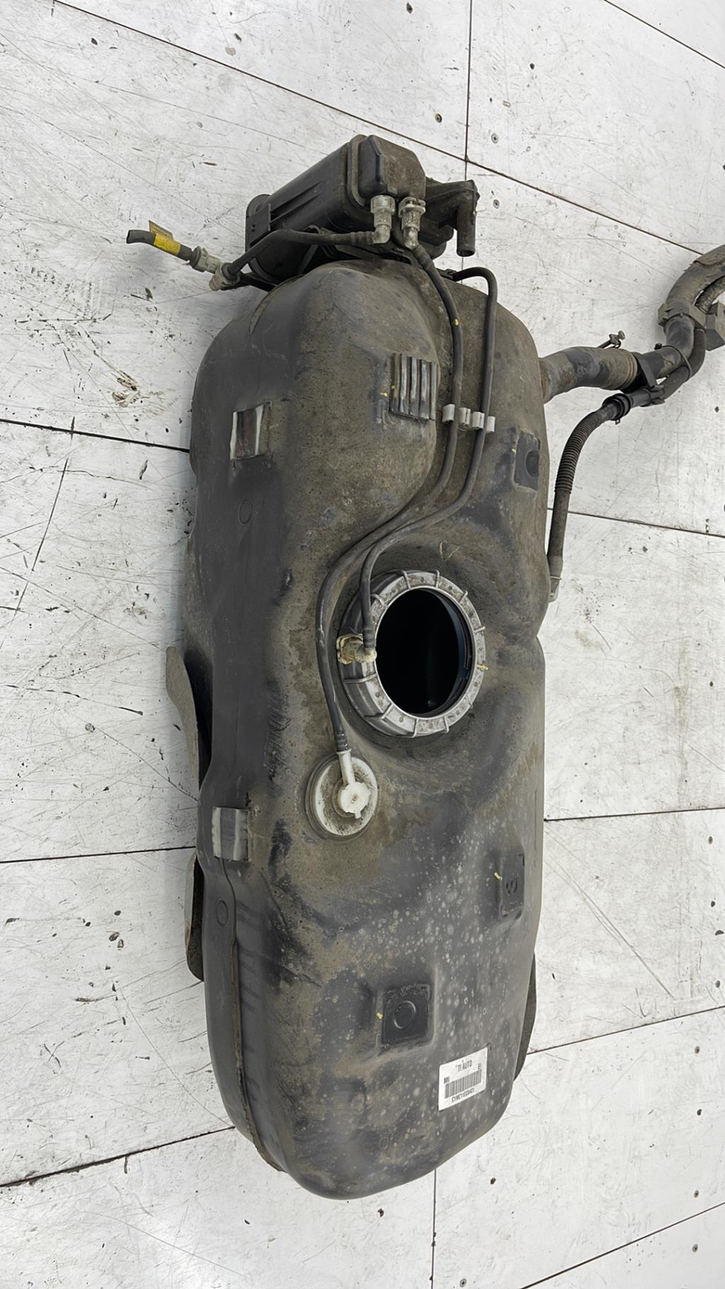 Reservoir CHEVROLET SPARK PHASE 1 Essence - 1