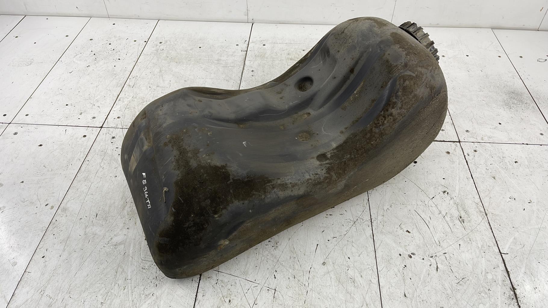 Reservoir VOLVO 740 PHASE 2 BREAK Essence - 1