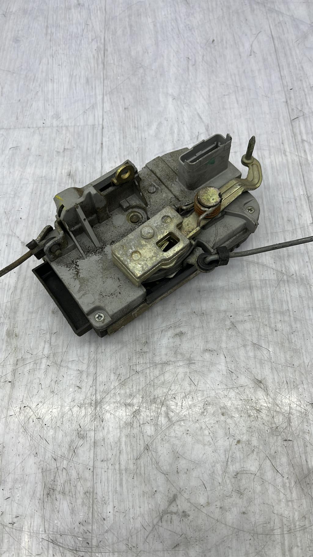 Serrure avant gauche CITROEN C8 Diesel - 1