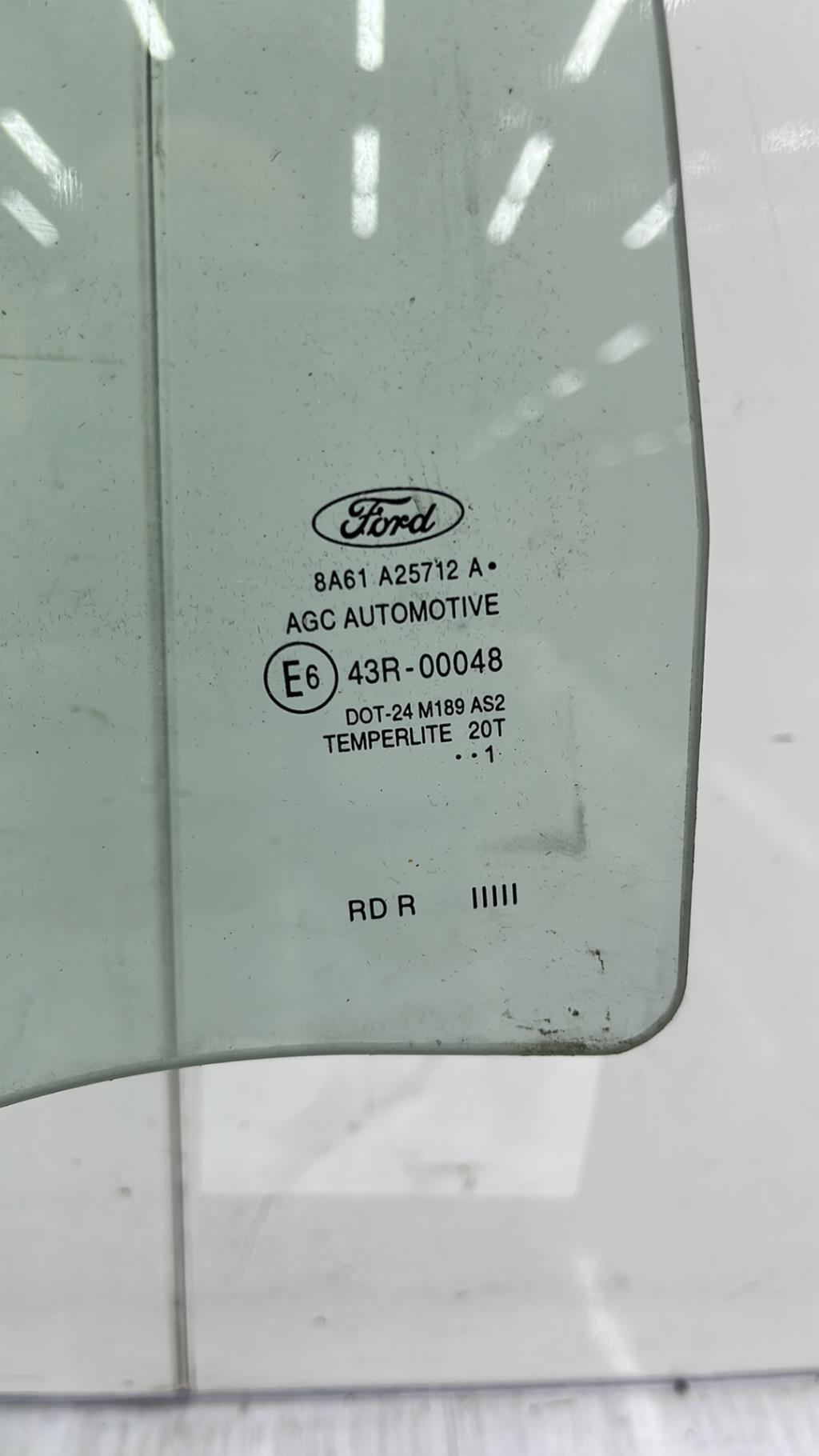 Vetro posteriore destro FORD FIESTA 6 PHASE 1 Gasolina - 1