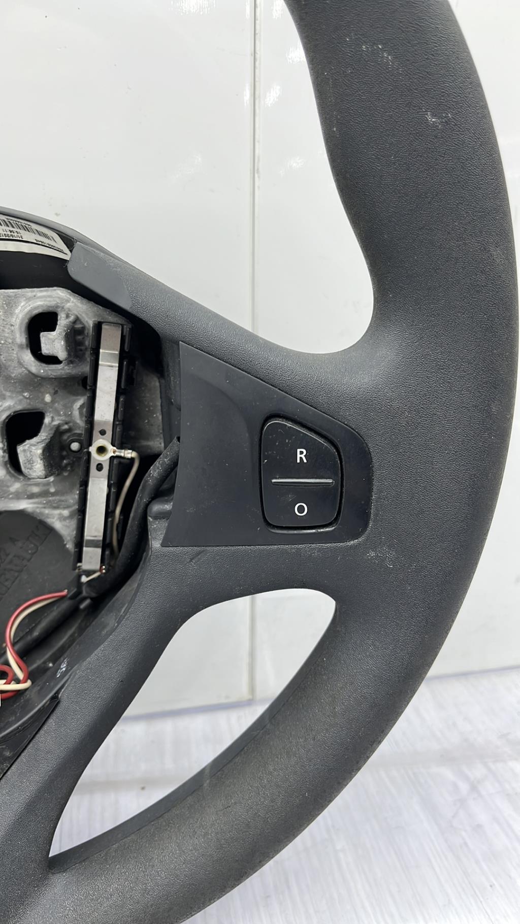 Volant RENAULT CLIO 4 PHASE 1 Diesel - 1
