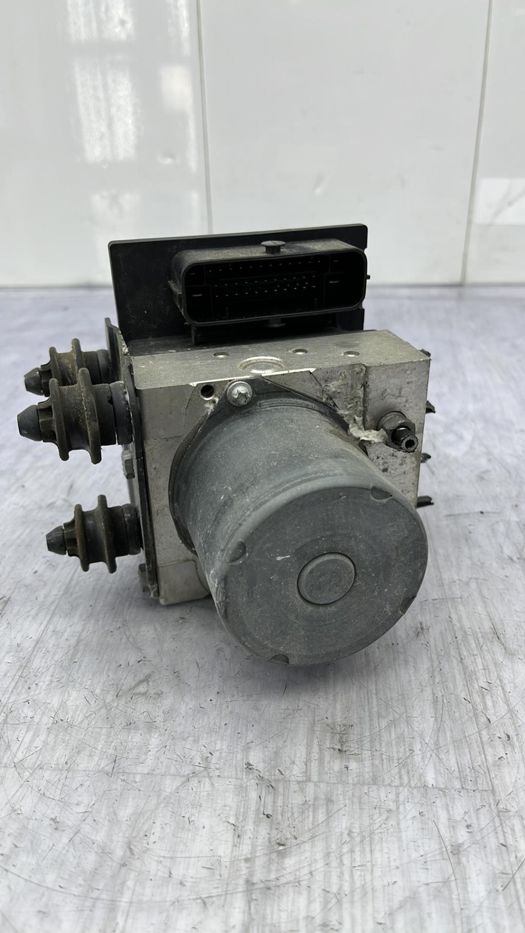 Blocco ABS (antibloccaggio freni) AUDI A4 3 AVANT PHASE 1 BREAK Diésel - 1