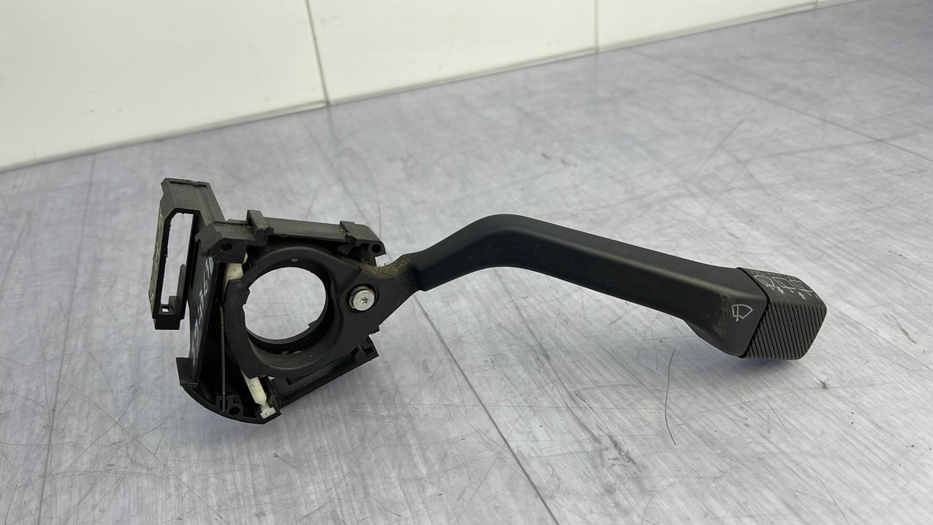 Devio tergicristalli VOLKSWAGEN POLO 3 PHASE 1 Gasolina - 1