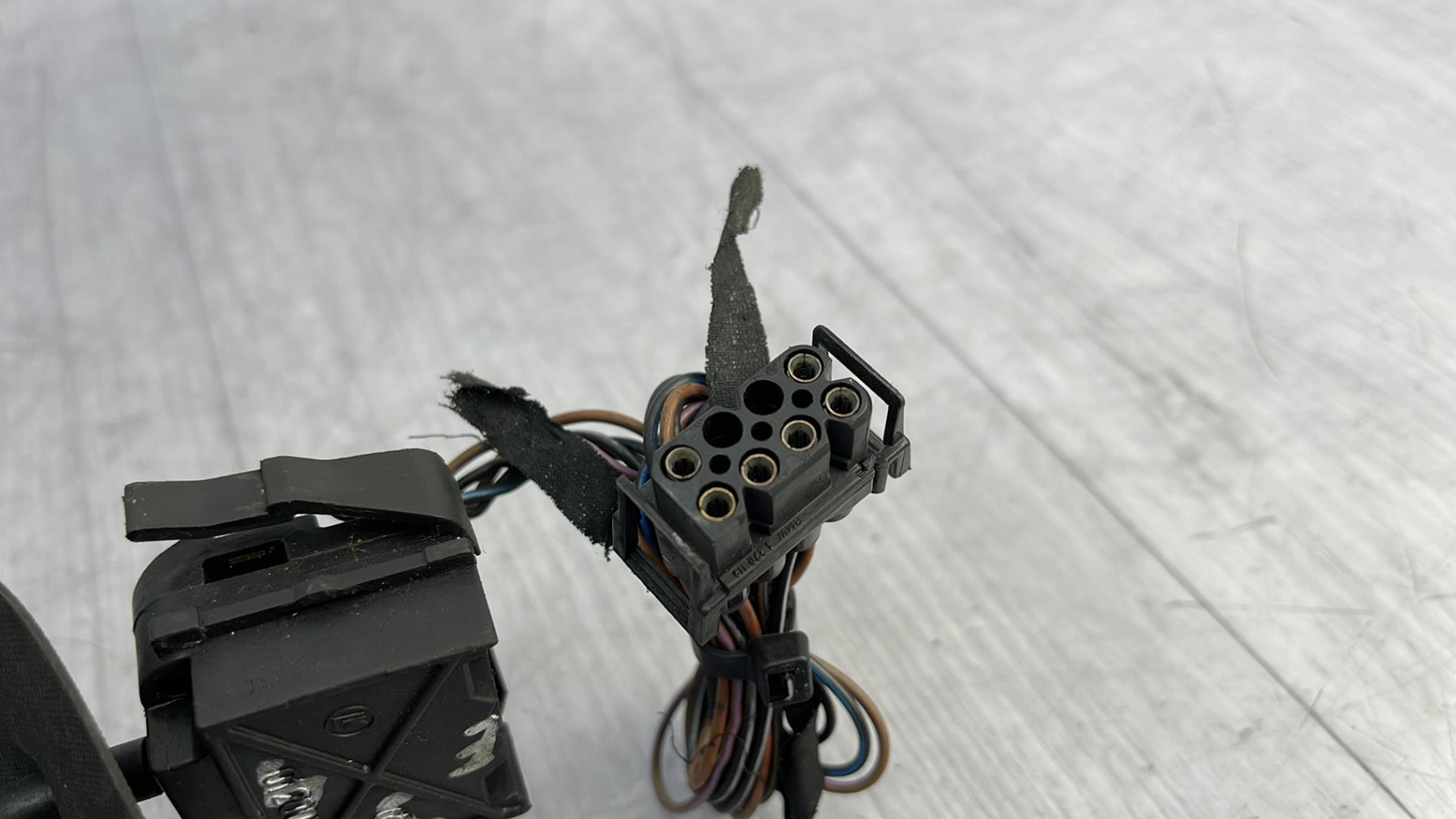 Commodo d'essuie glaces BMW SERIE 5 E34 Diesel - 1
