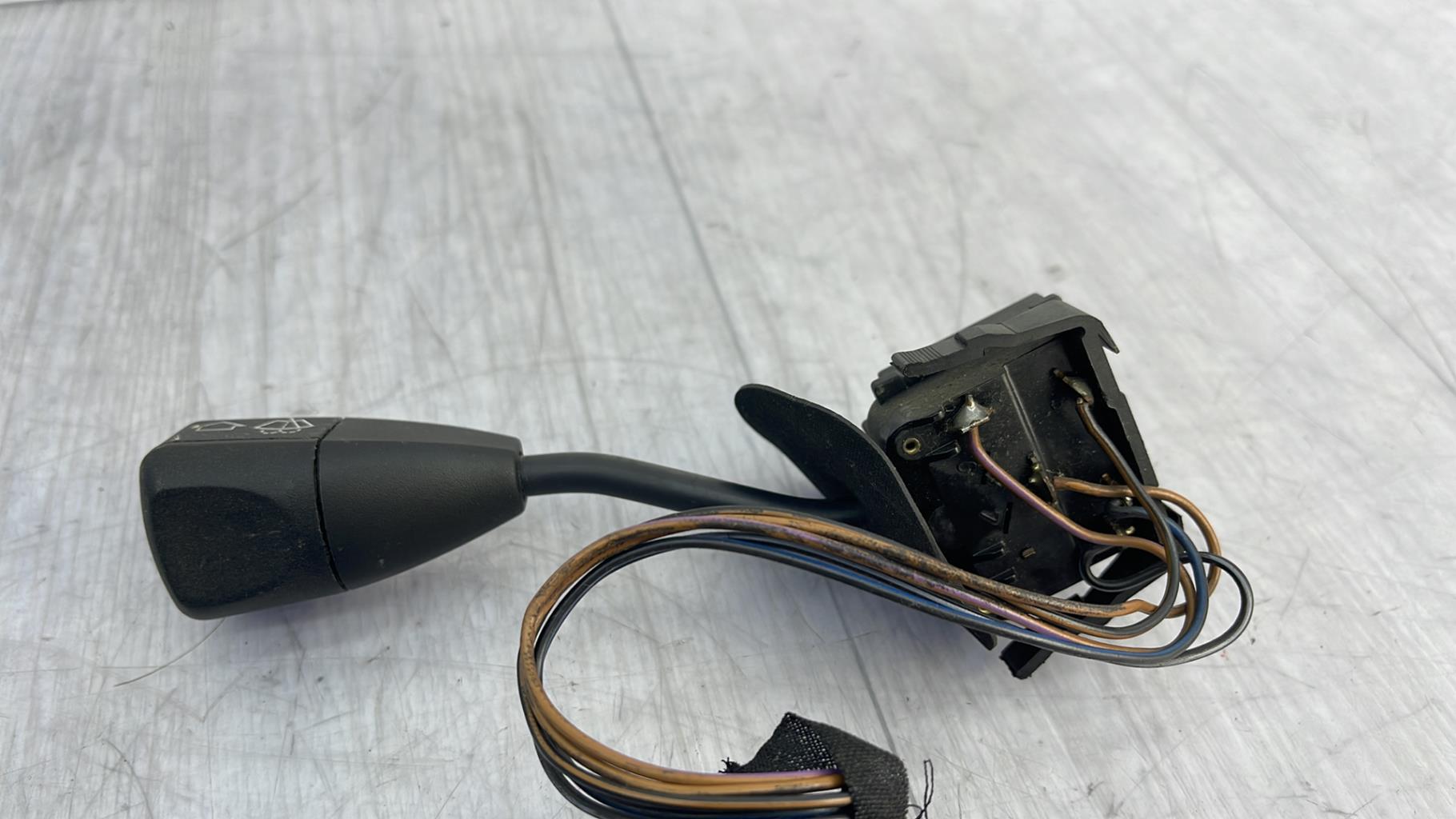 Commodo d'essuie glaces BMW SERIE 5 E34 Diesel - 1