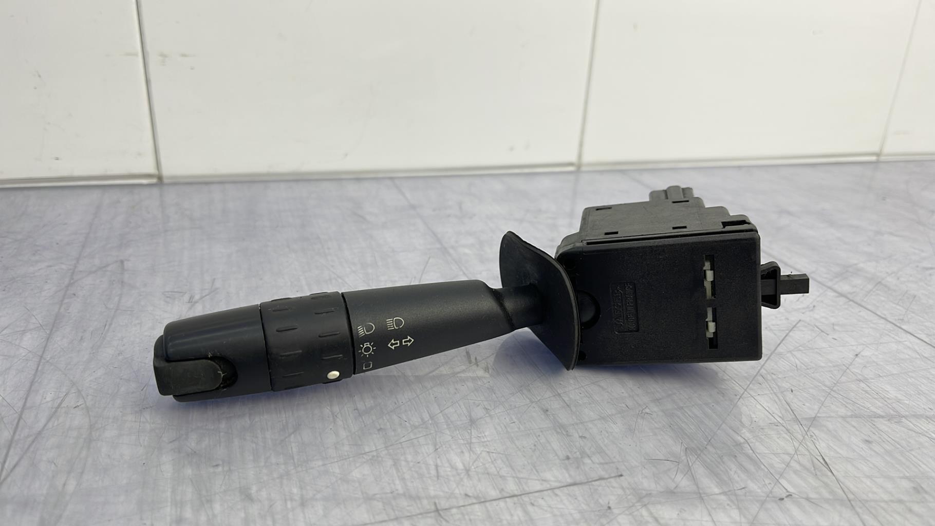 Commodo phare CITROEN XANTIA PHASE 1 Essence - 1
