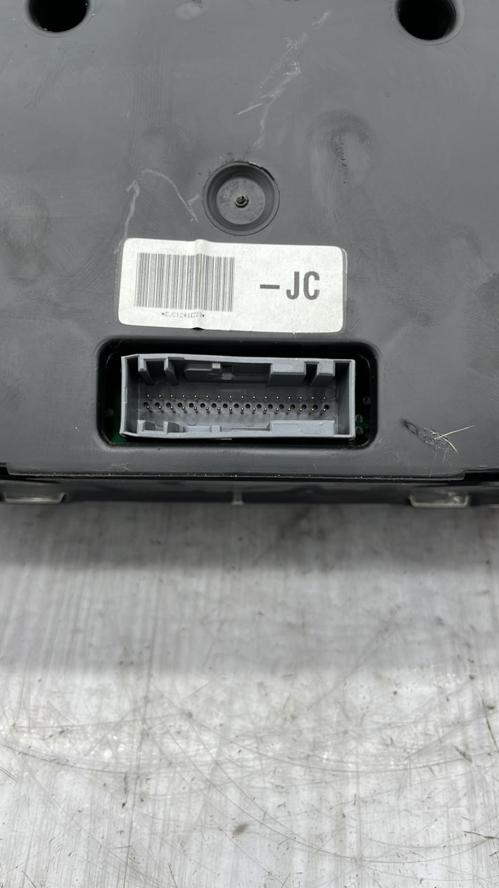 Compteur FORD FIESTA 5 PHASE 1 Diesel - 1