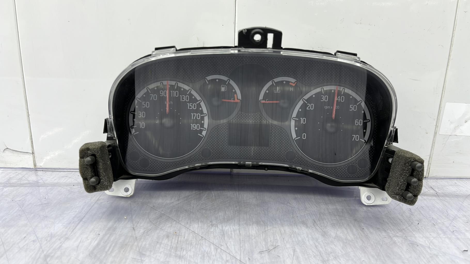 Compteur FIAT PANDA 2 PHASE 2 Essence - 1