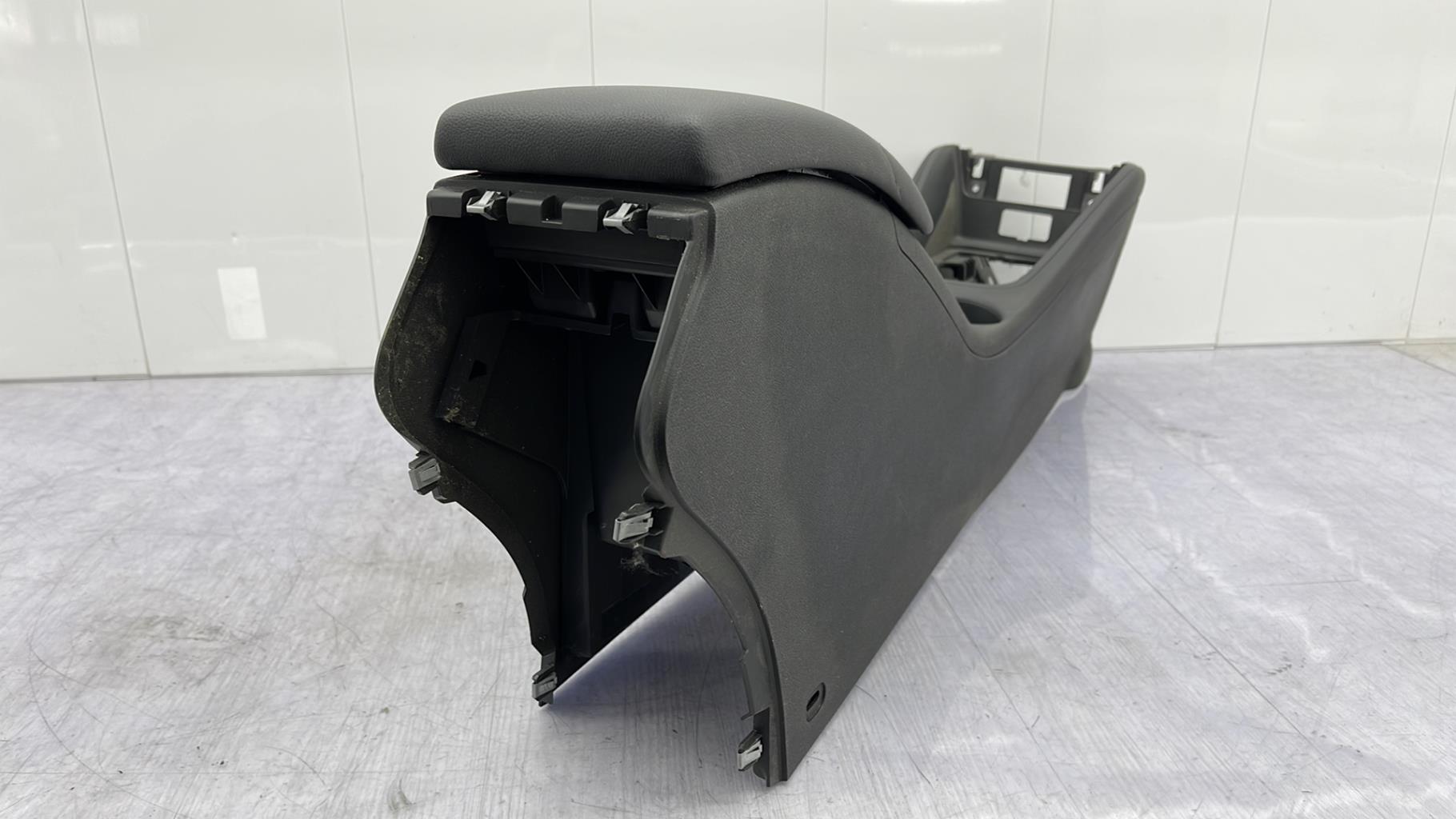 Consolle centrale (interno in plastica) RENAULT MEGANE 3  - 1