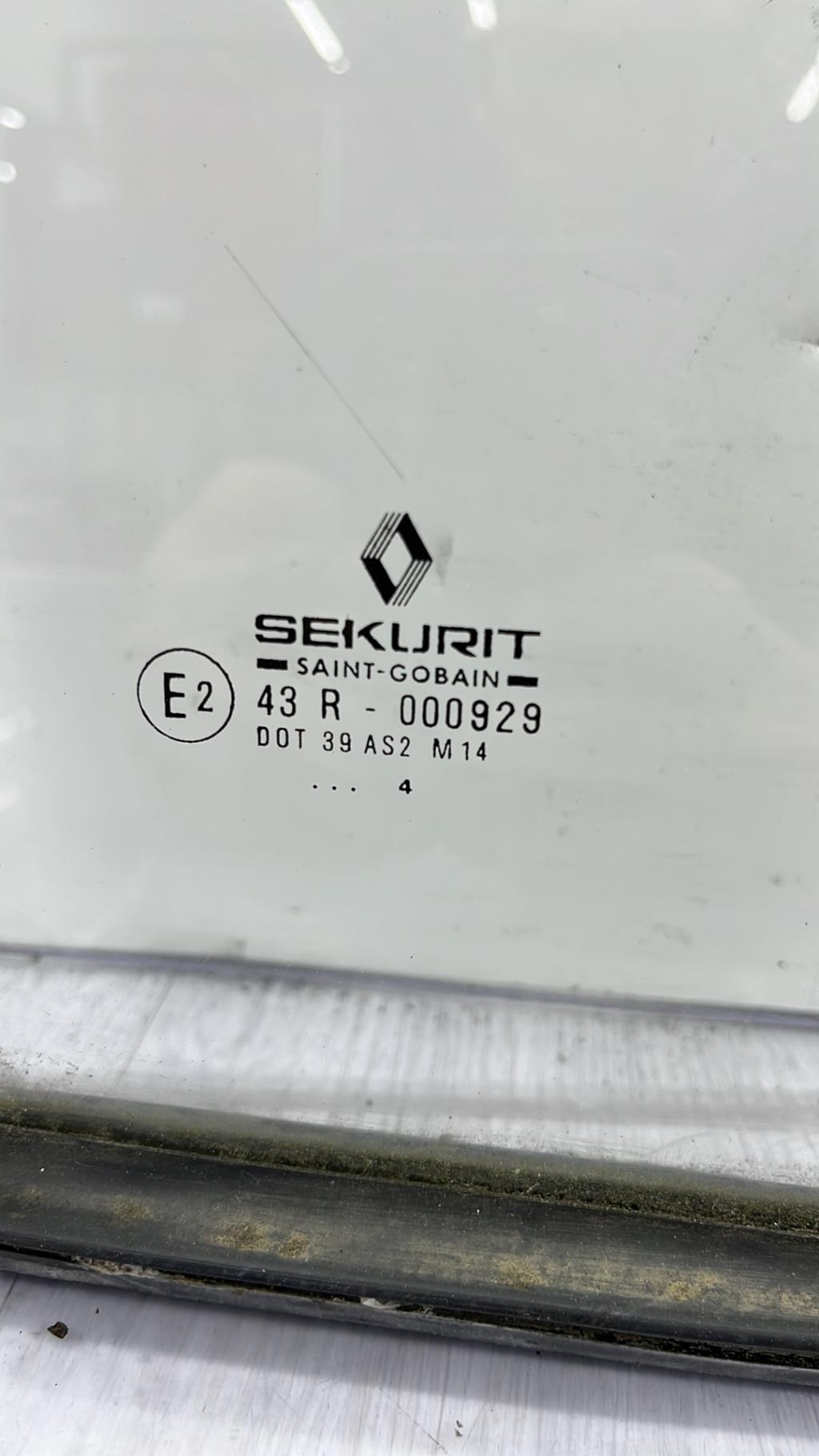Custode avant droit (porte) RENAULT TRAFIC 1 PHASE 2 Diesel - 1