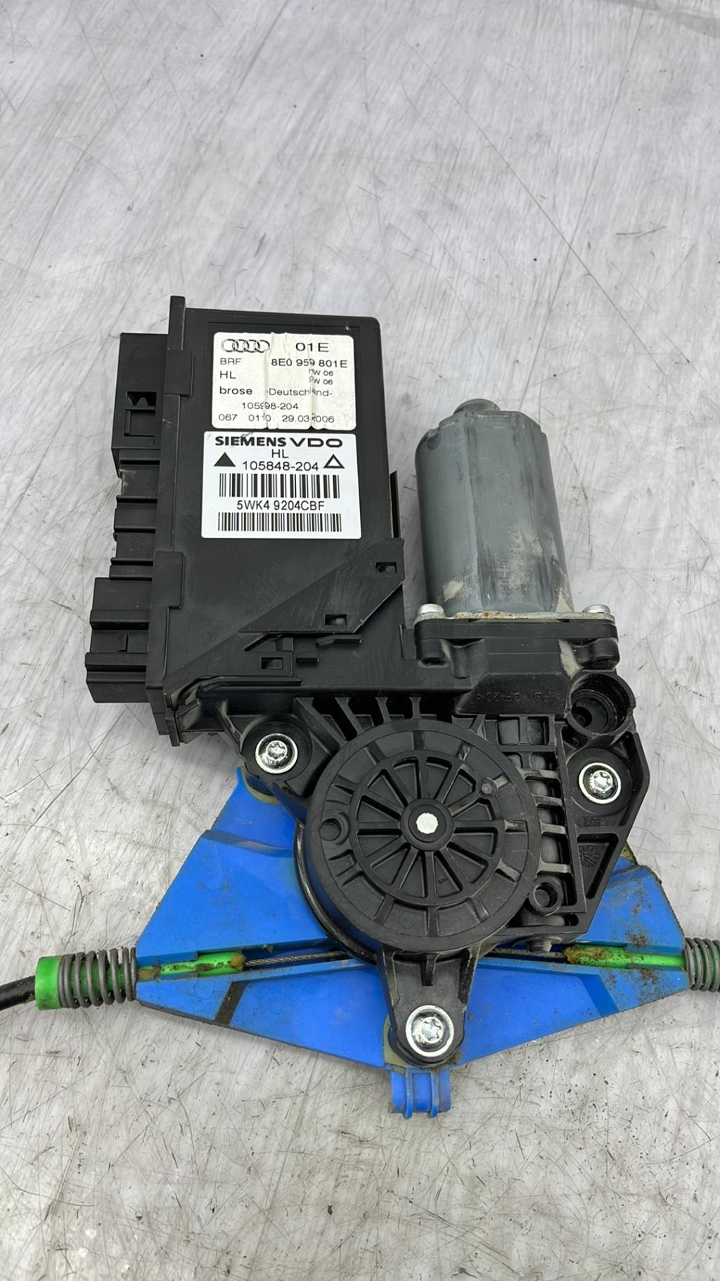 Alzacristalli elettrico posteriore sinistro AUDI A4 2 AVANT PHASE 2 BREAK Diésel - 1